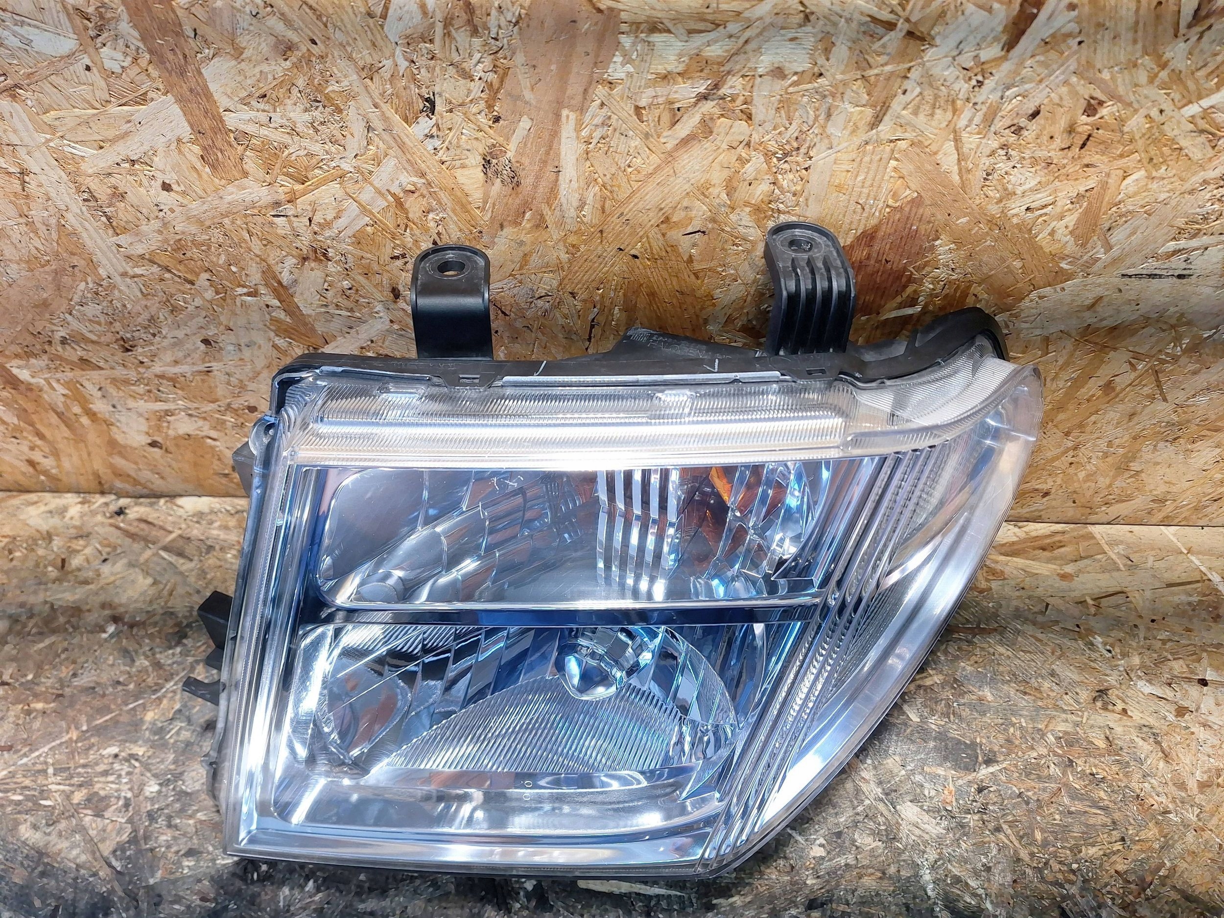 light left front NISSAN PATHFINDER R51 05-10 EUROPA