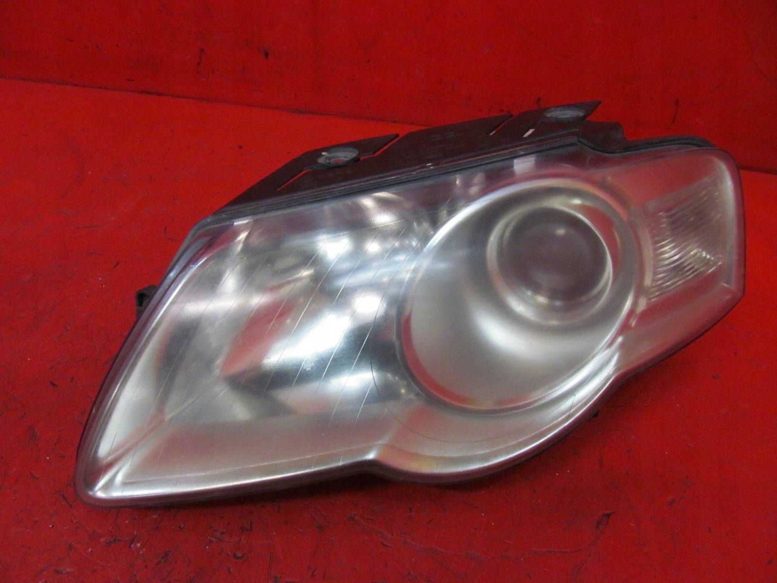 VW VOLKSWAGEN PASSAT B6 3C light REFLEKTOR left front front 3C0941005J