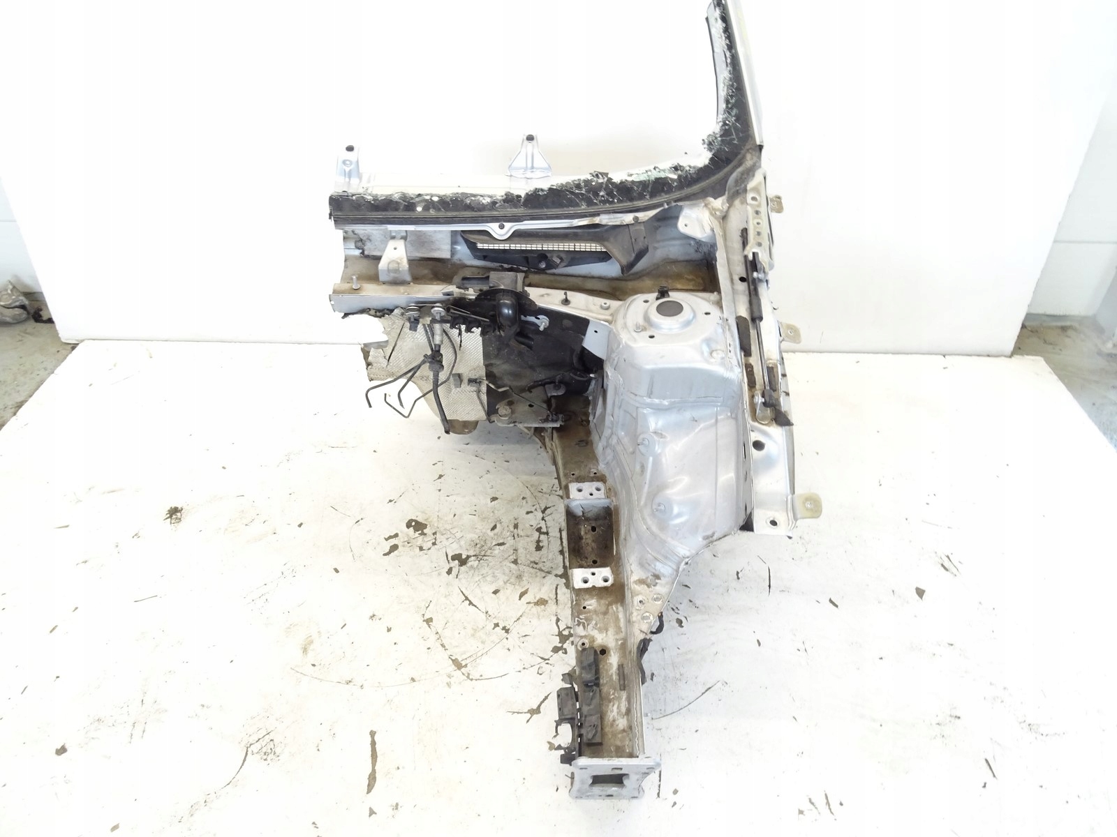 quarter left left front front quarter FATRUCH SKODA SUPERB III