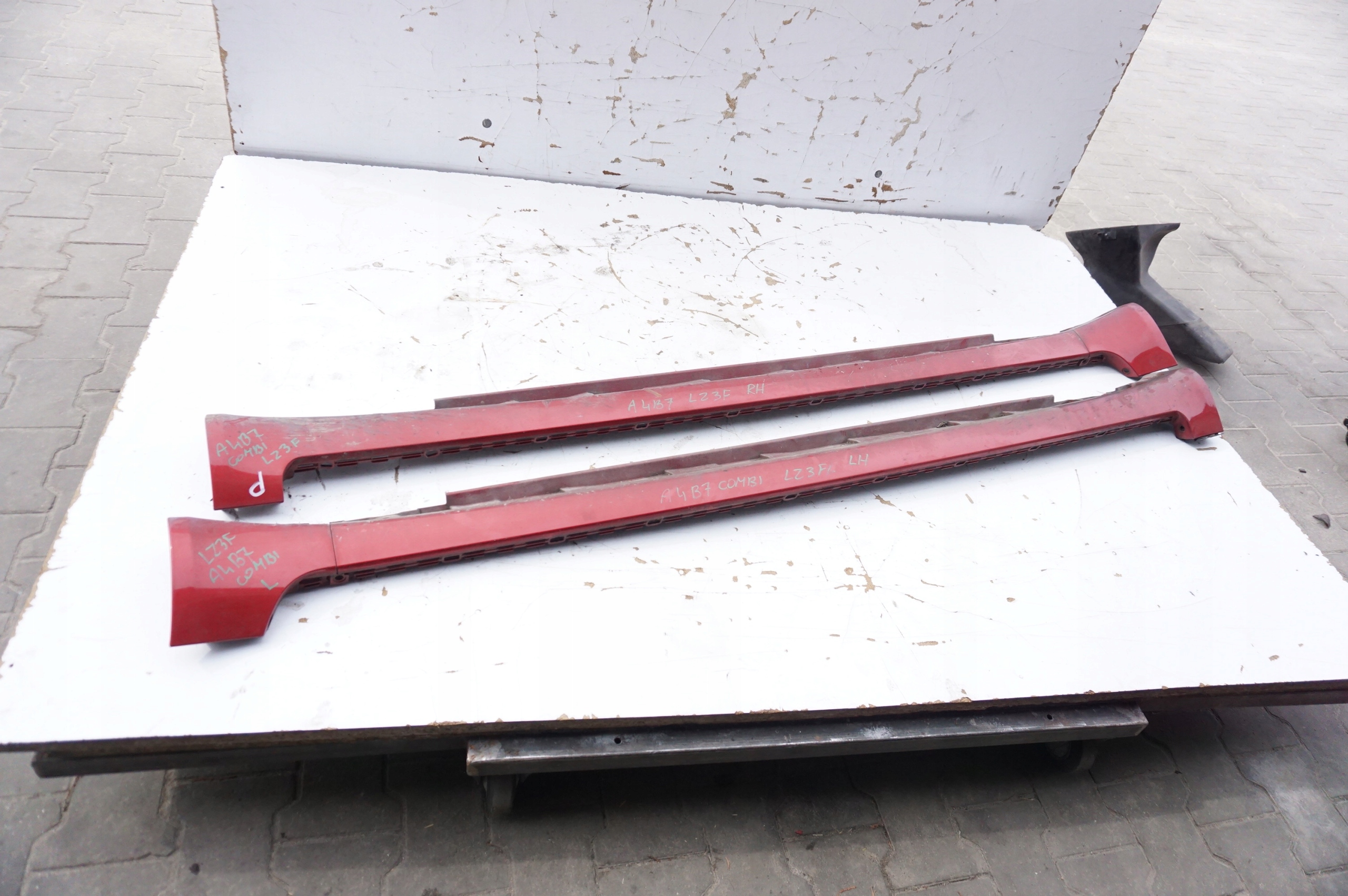 НАКЛАДКА ПОРОГА ЛЕВА AUDI A4 B7 УНИВЕРСАЛ Lz3f