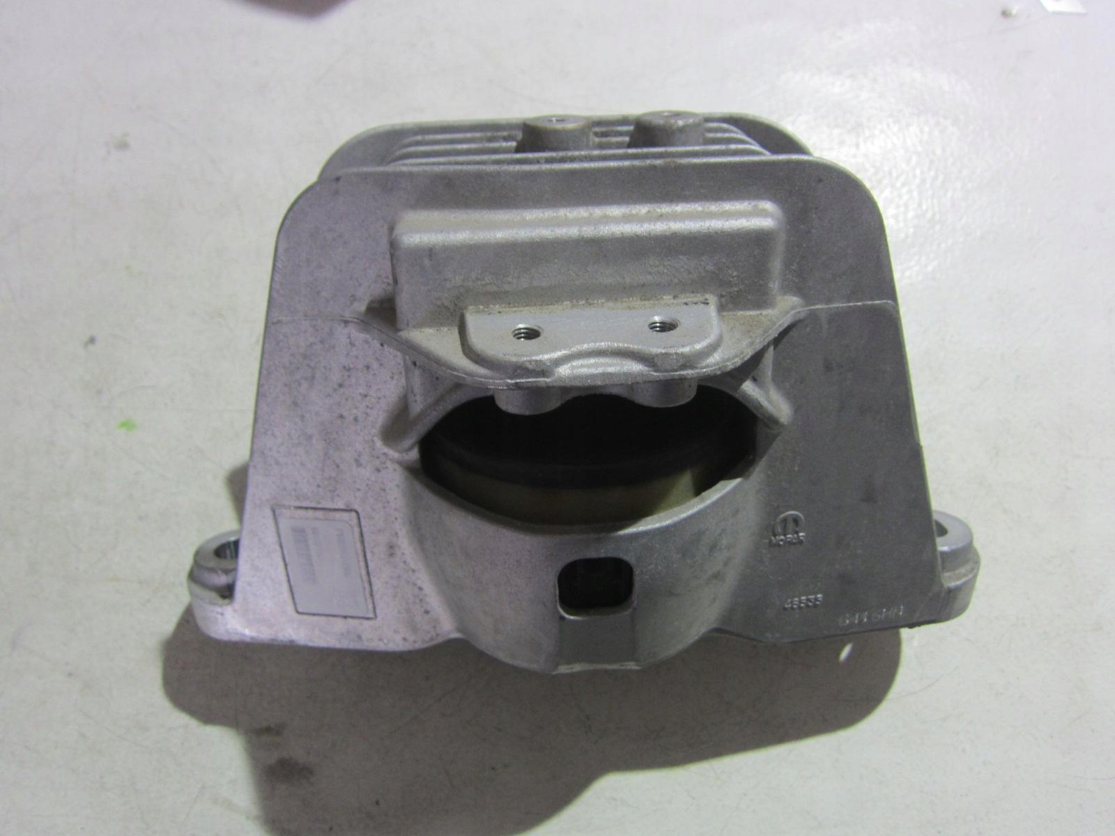 CHRYSLER PACIFICA engine mount P L P68224742AB
