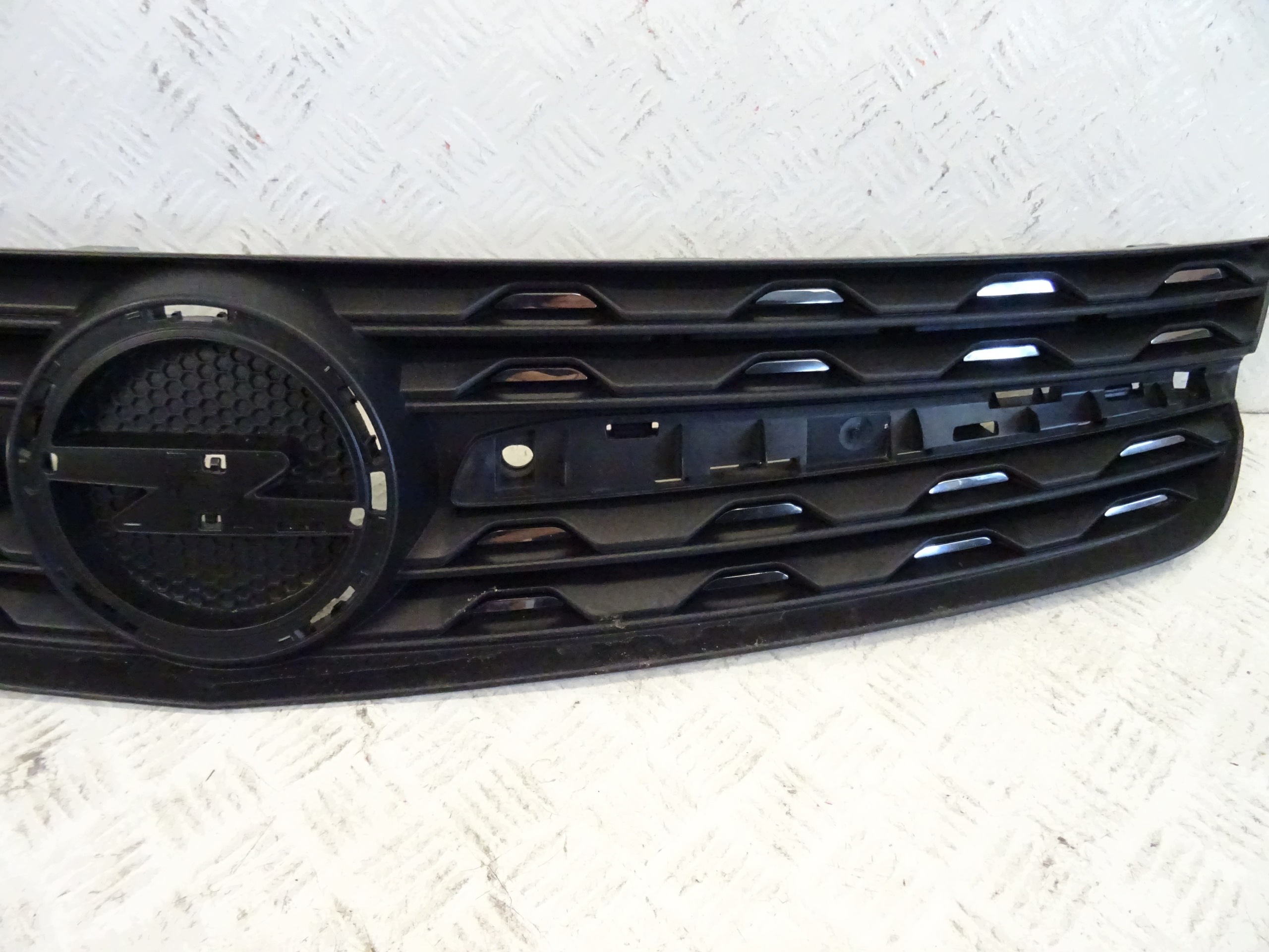 grill grille front front OPEL VIVARO C 9833128677