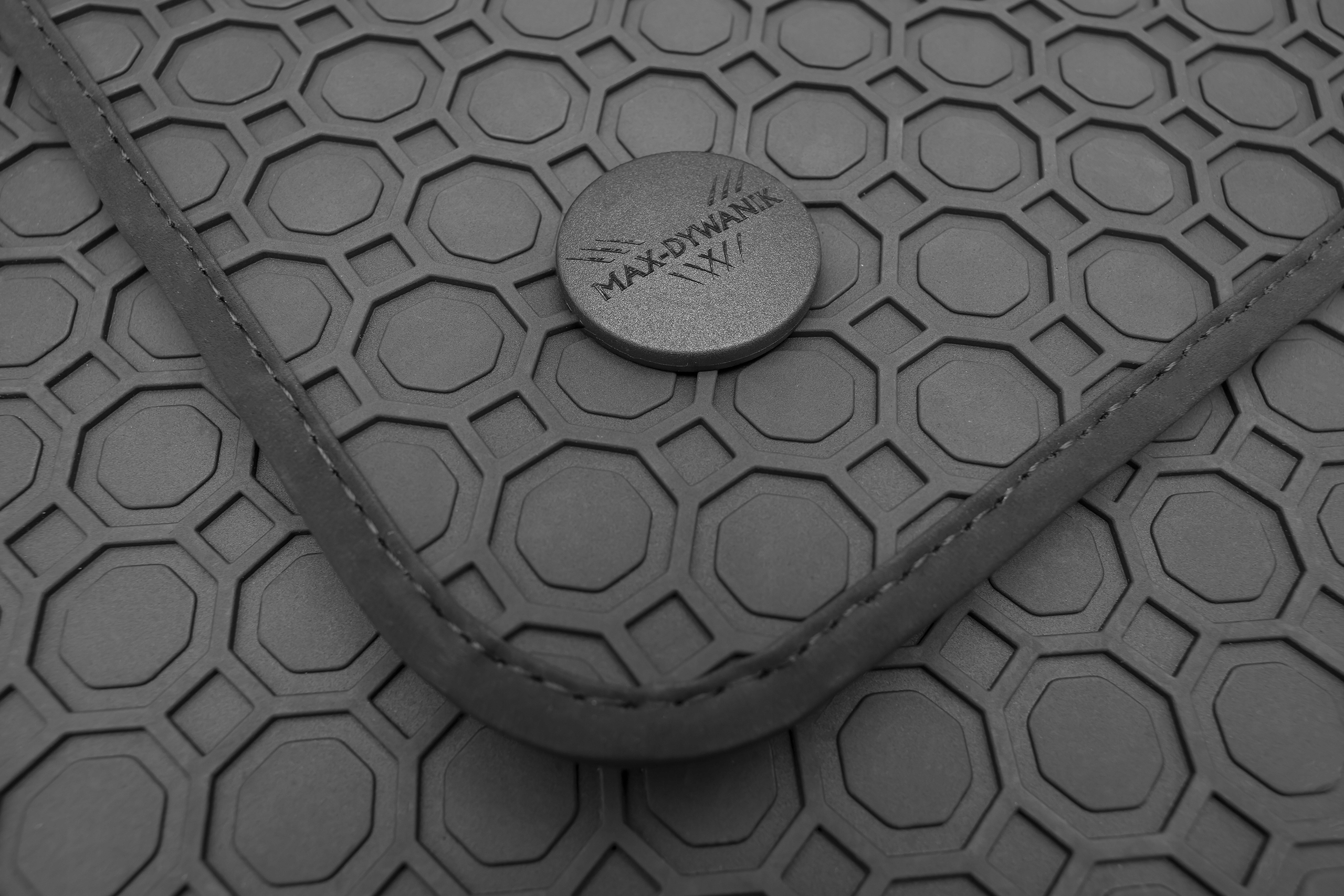 Mercedes SL III R107 CP 71-89 Dywaniki gumowe PRIMELINER Producent Max-Dywanik