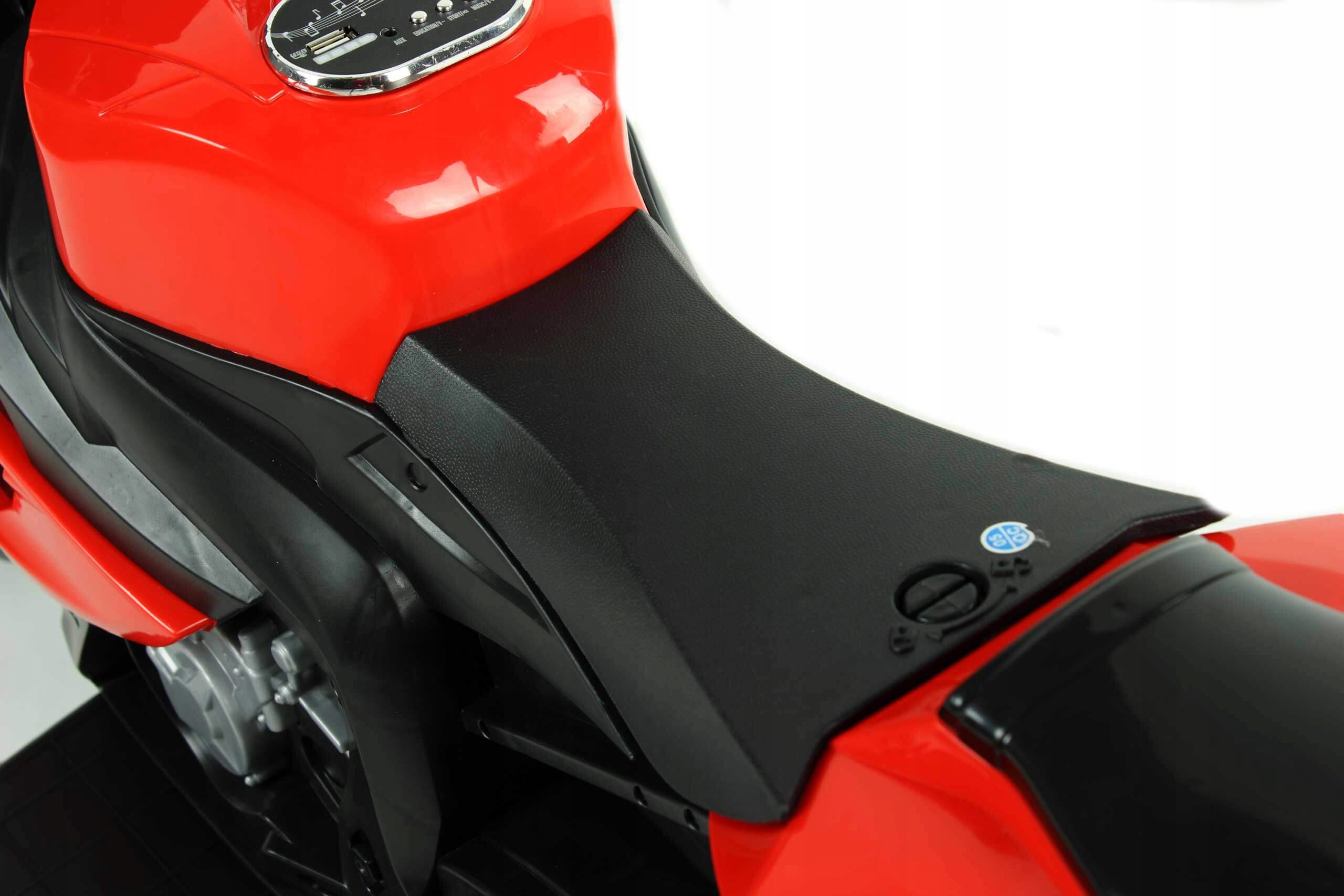 Motor na akumulator dla dzieci świecący MP3 LED Szerokość pojazdu 40 cm