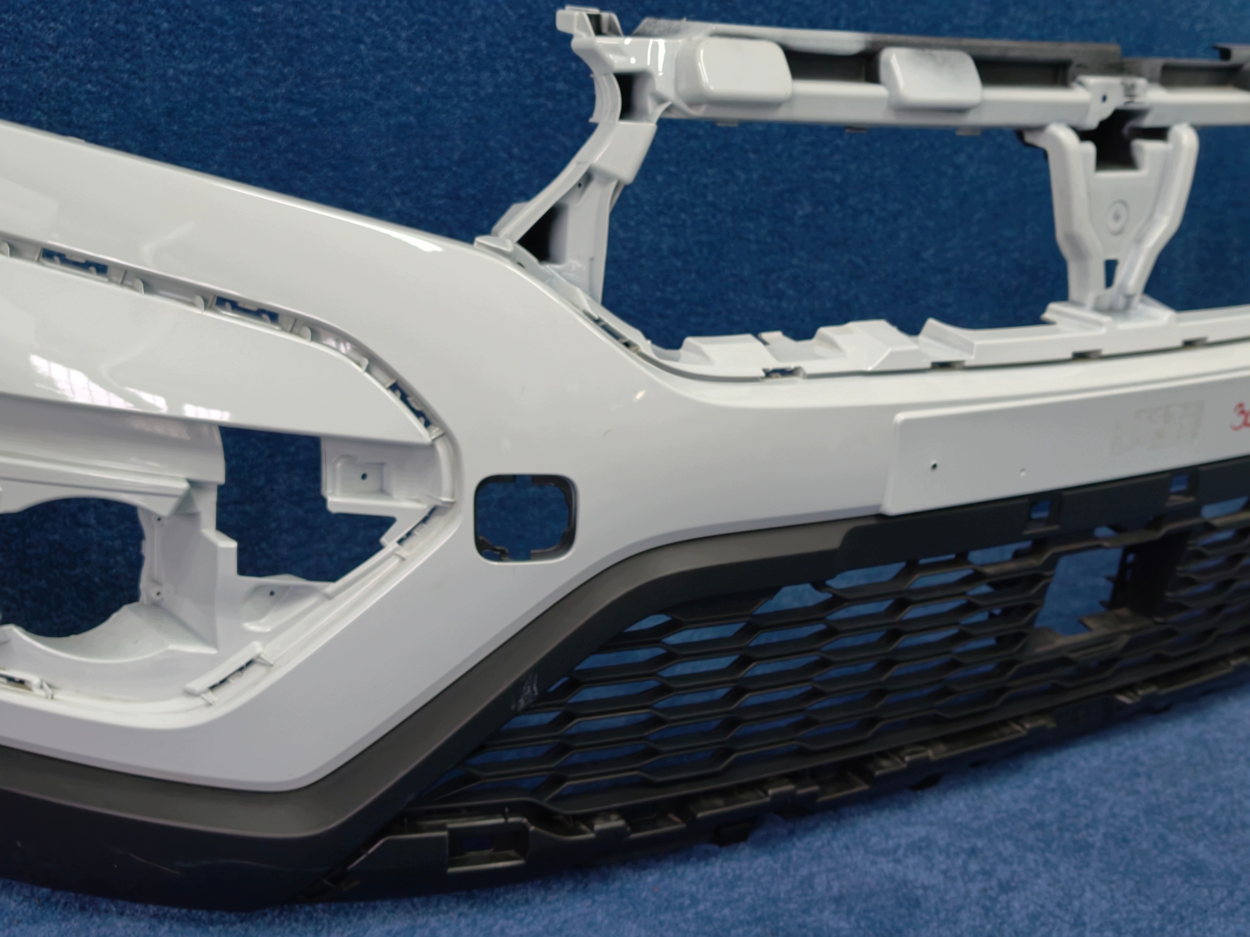 DACIA SANDERO III STEPWAY 2020- bumper front front BIALY OE 620225509R