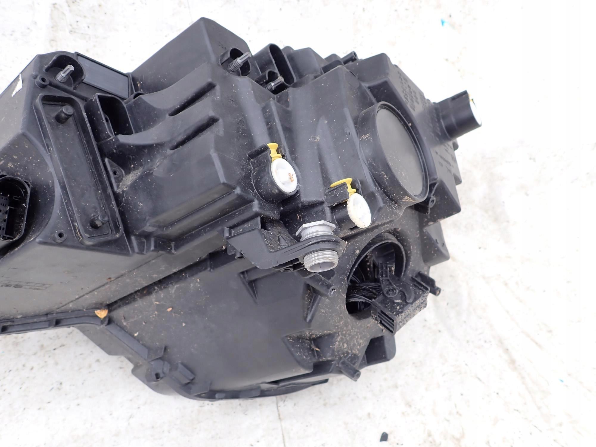 SKODA KAROQ 17-21 PUSZKA light front front right
