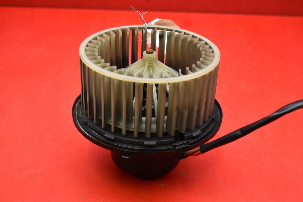 DMUCHAWA Lüfter des lüfters EU 893819021 AUDI A4 B5 94-99