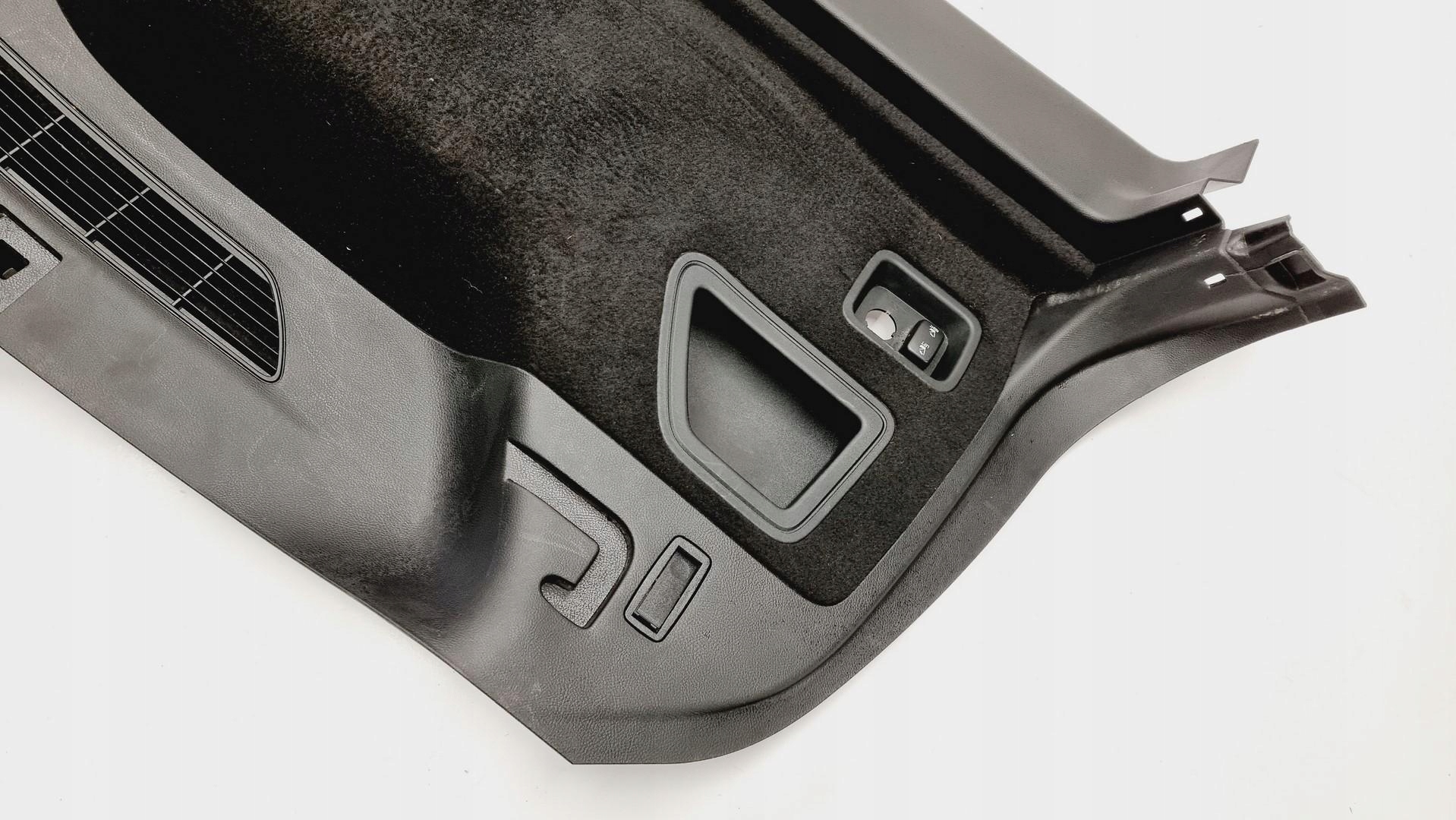 BOCZEK BAGAŻNIKA LEWY TYŁ FORD EDGE MK2 Typ samochodu 4x4/SUV