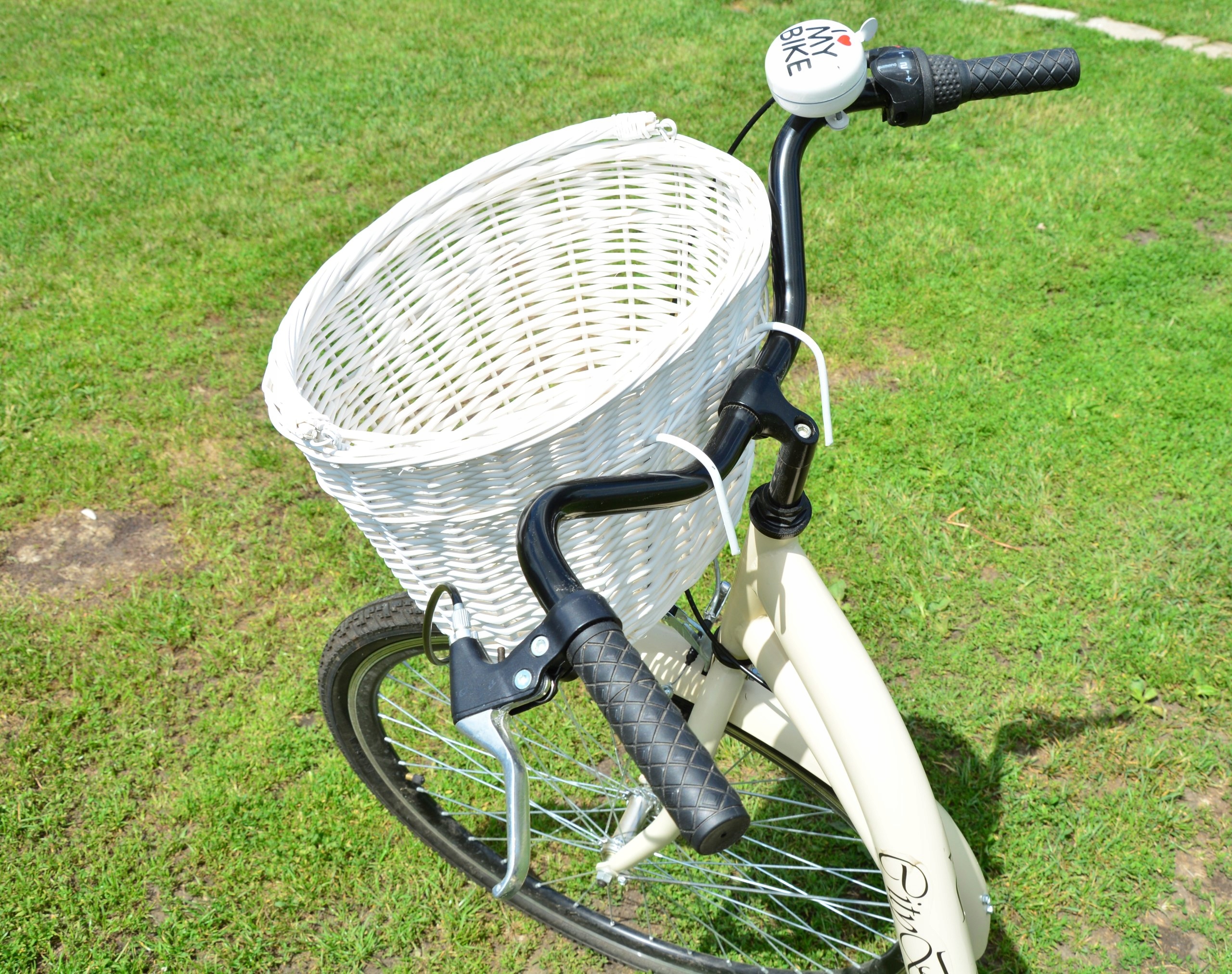 Wiklinowy KOSZYK NA ROWER BIAŁY na kierownicę Model rowerówka malowana
