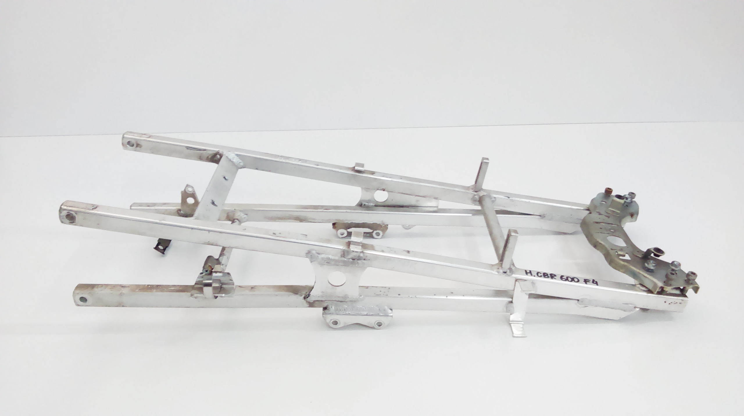 76ytjgh - HONDA CBR 600 F4 підрамник subframe