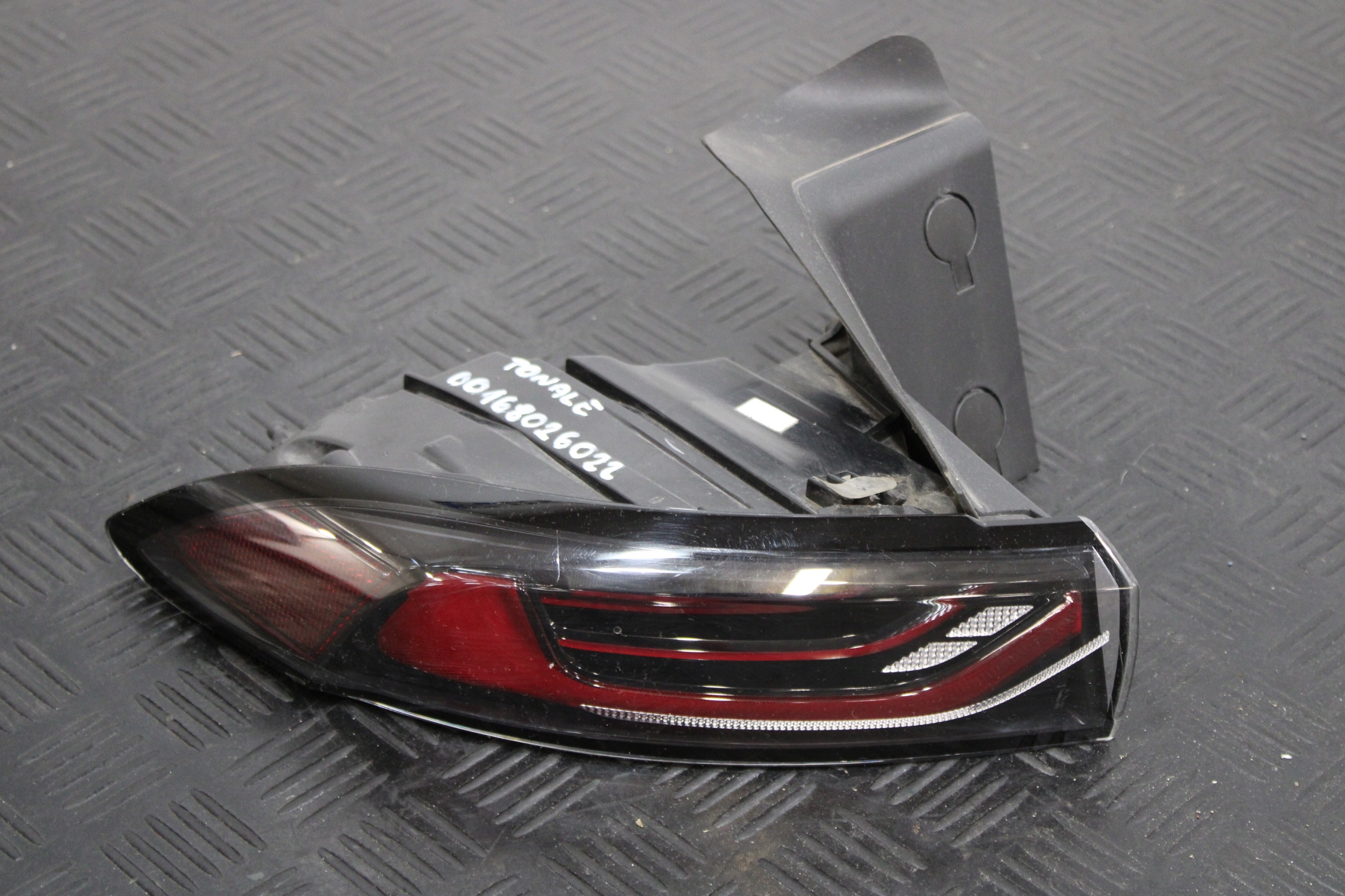 light left rear part left rear ALFA ROMEO TONALE