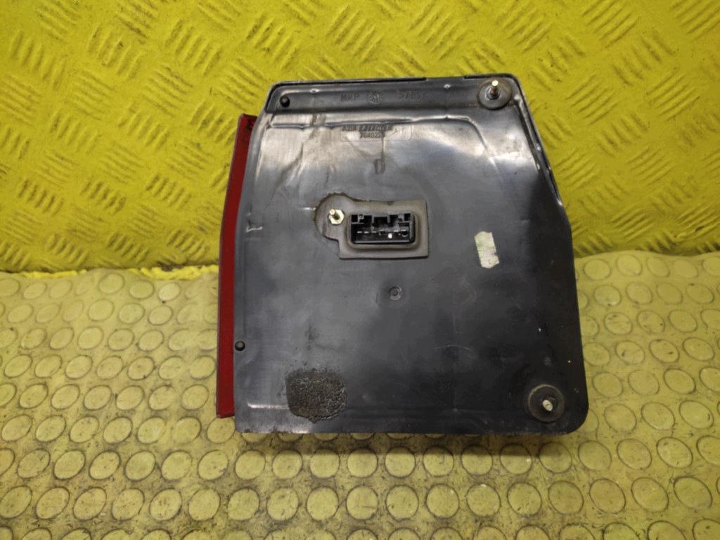 FIAT UNO fanale faro destra posteriore 7640238