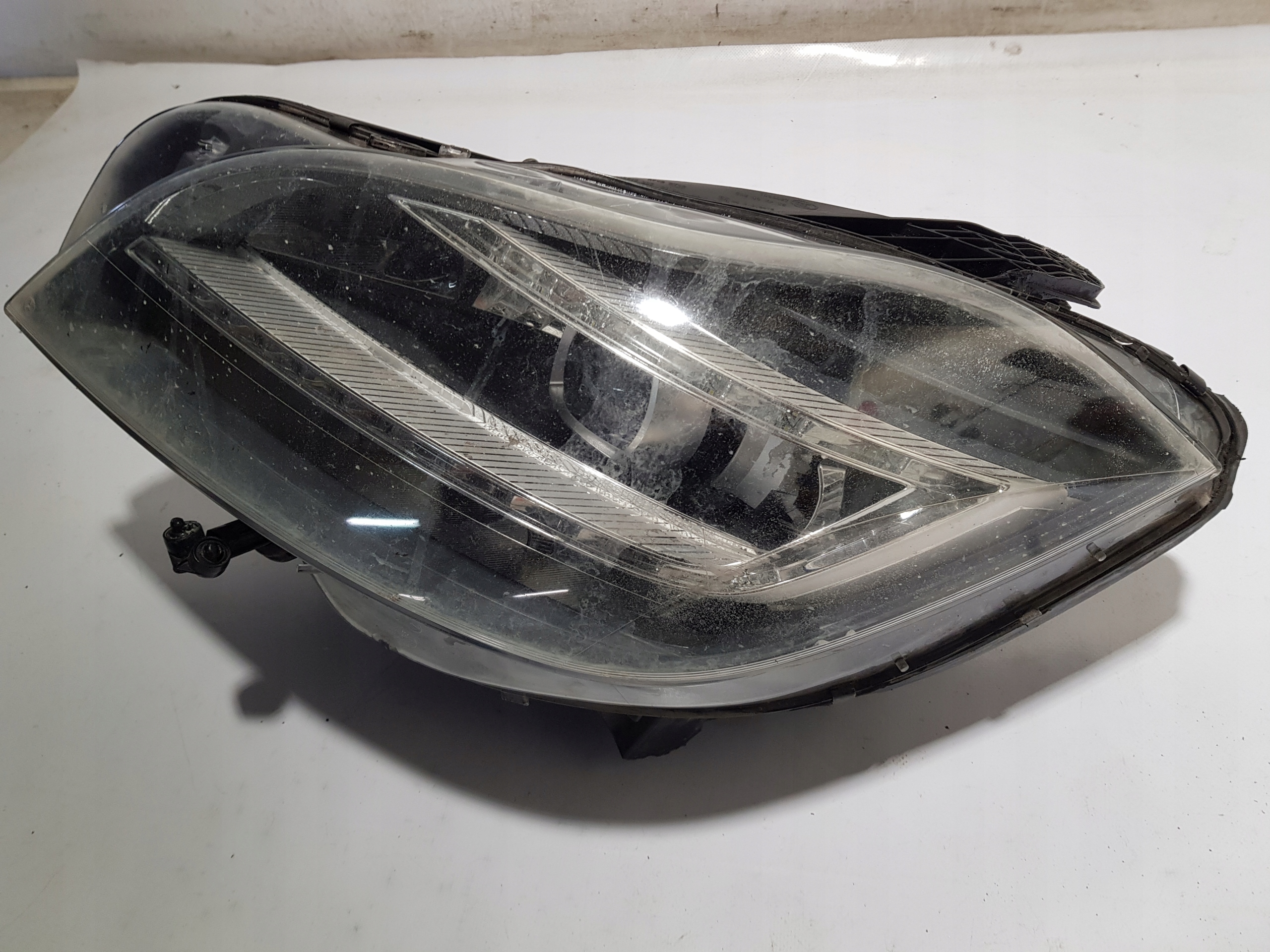 MERCEDES CLS W218 C218 light FULL LED left front 2188202359