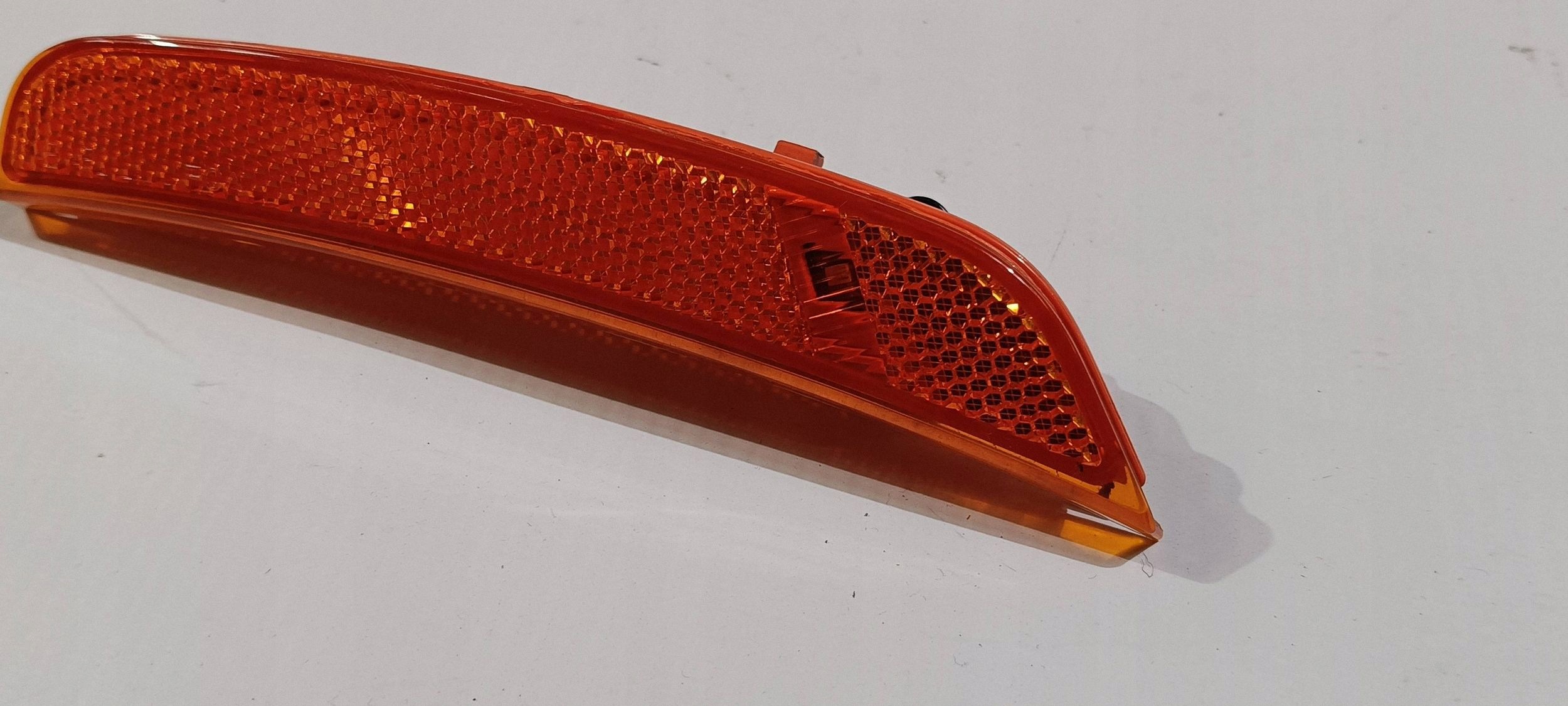 Obrysowka of a bumper front front left LED original Dodge Durango 2021