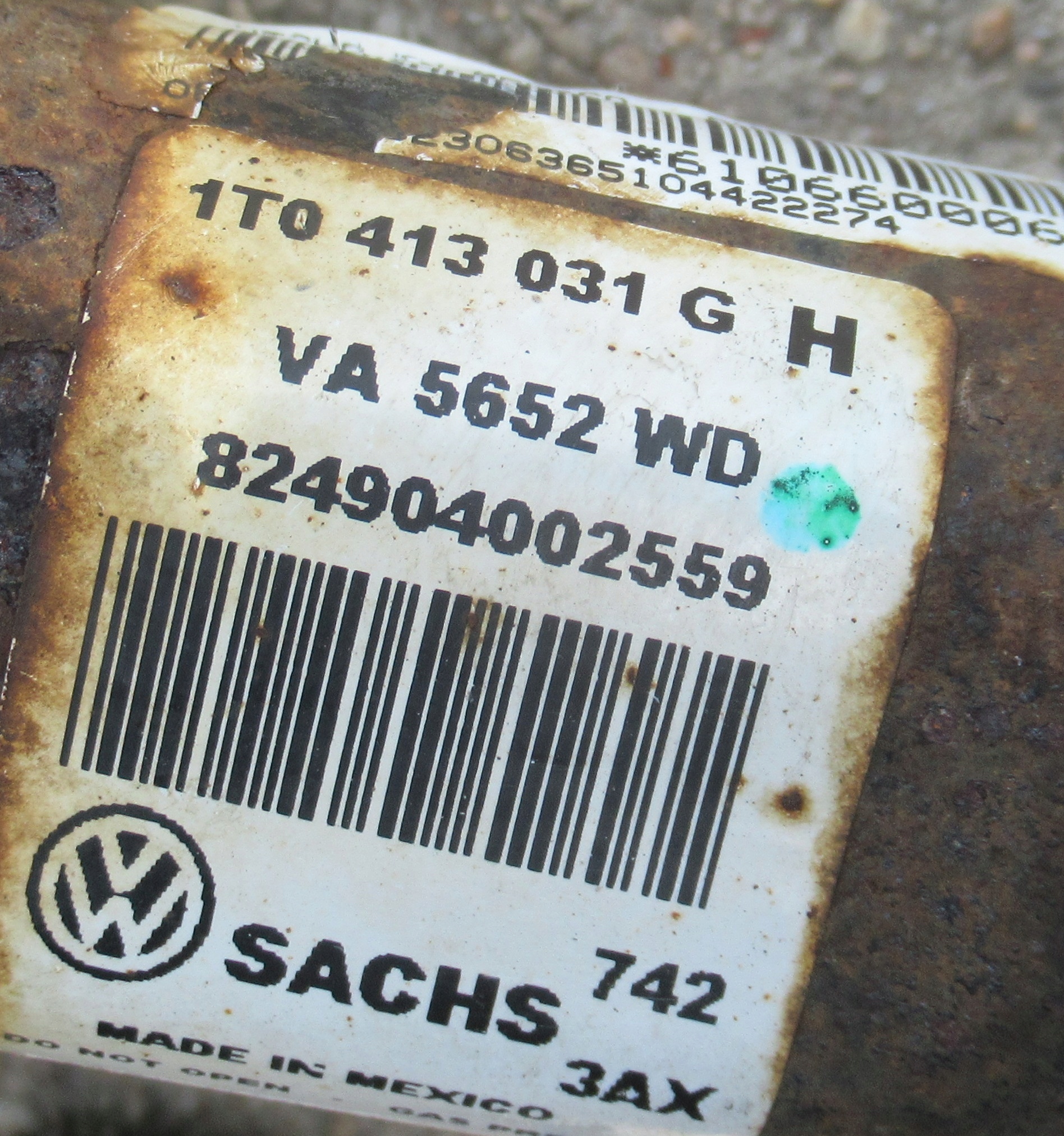 VW JETTA 1.4 TSI McPherson levý předek