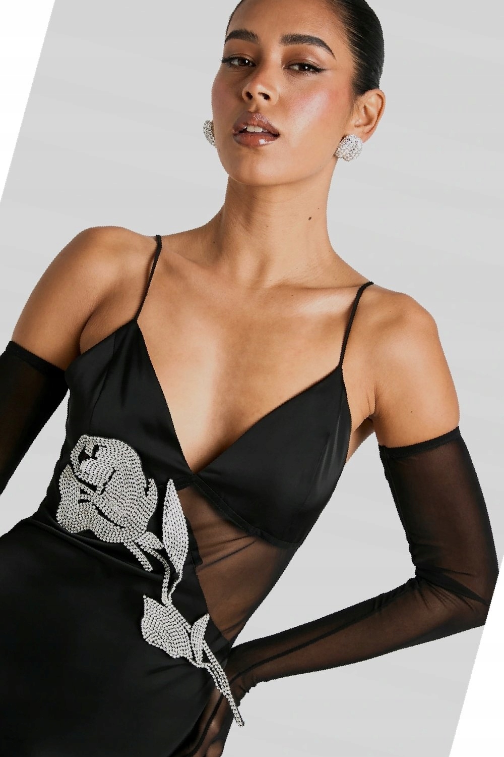 Šaty Maksi Zdobená černými zirkony Večerní Boohoo Efektní XL 42