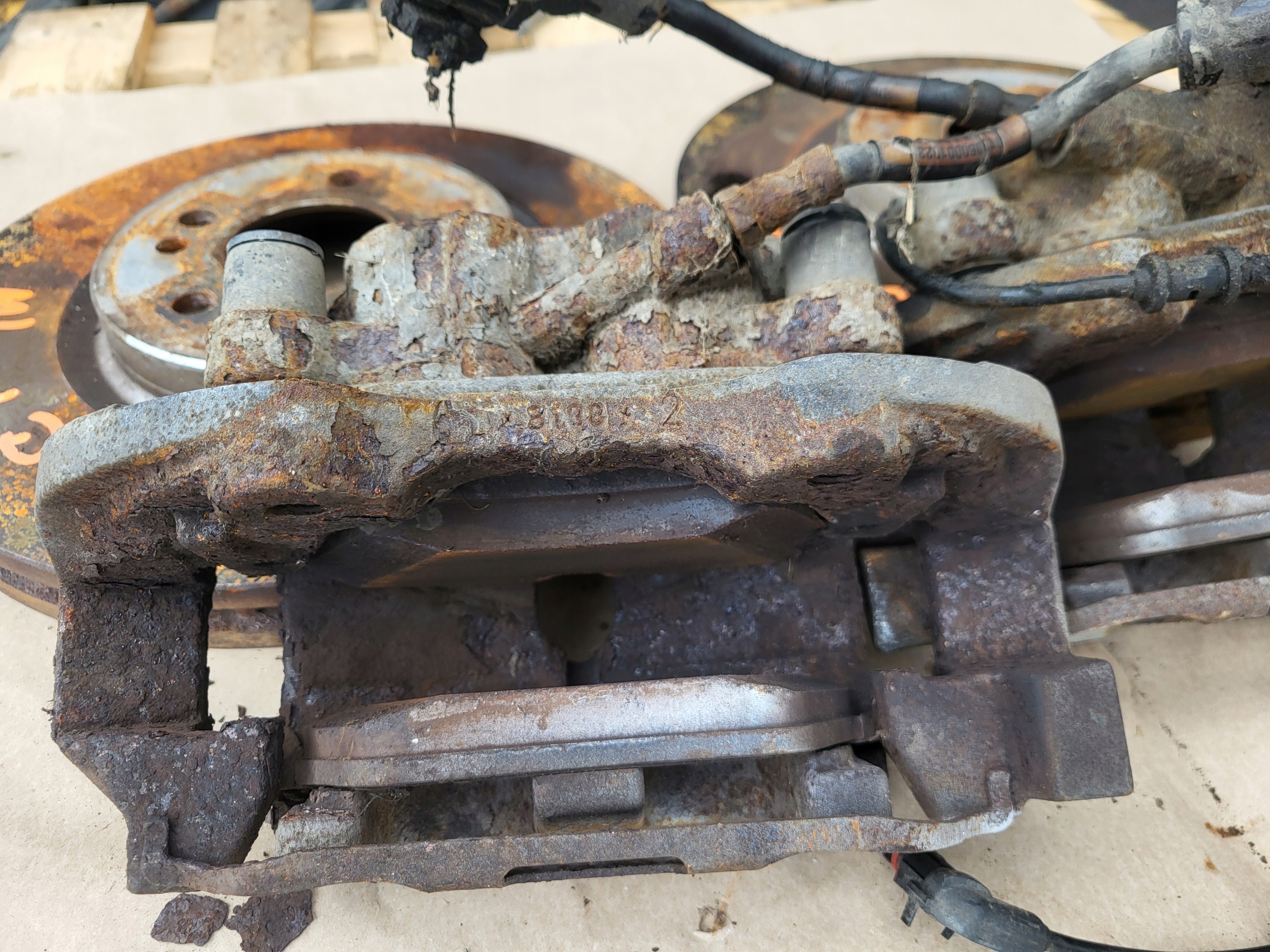 caliper brake right left JARZMO disc front 330X32 mm. MERCEDES ML W164