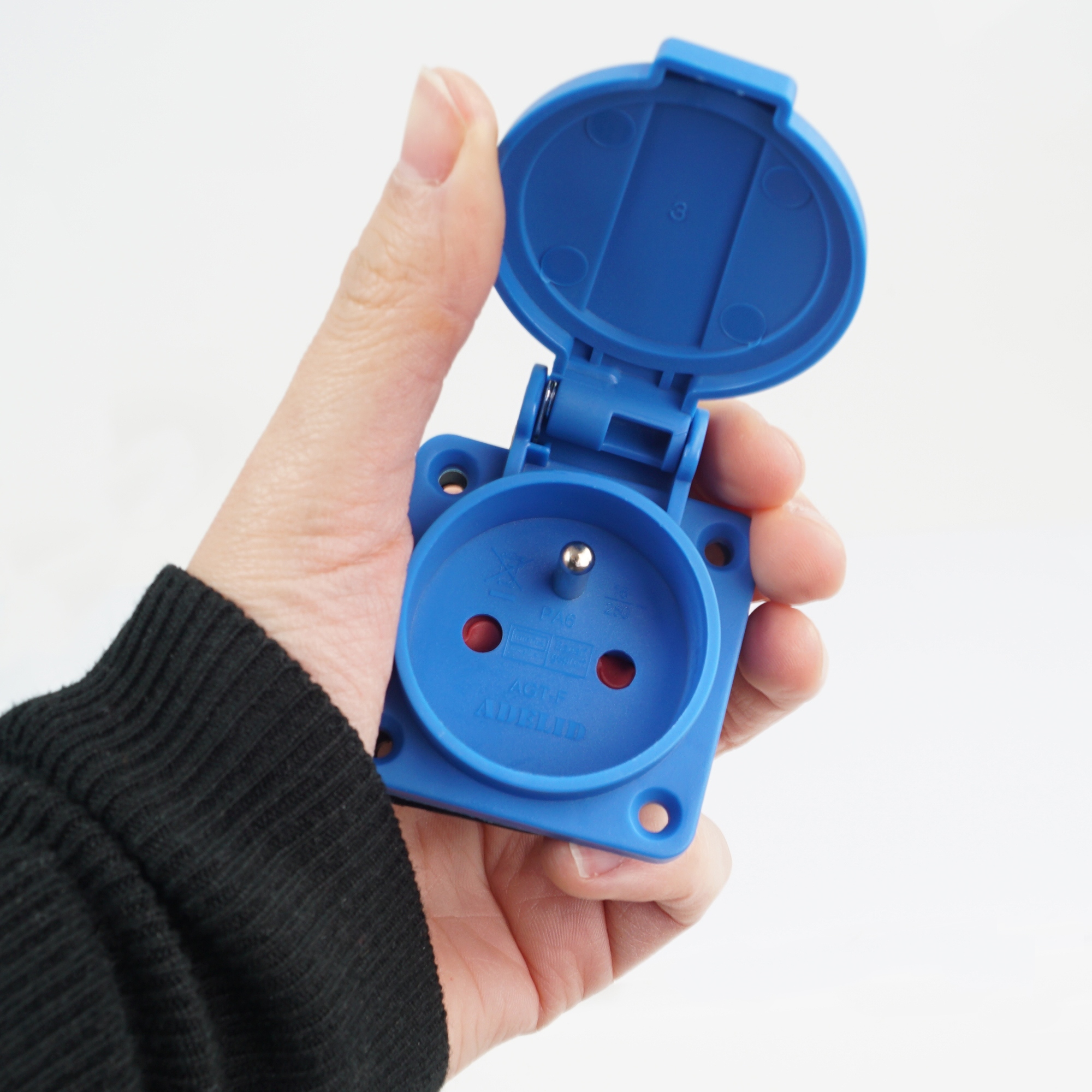 GNIAZDO TABLICOWE WTYCZKOWE 16A 230V IP44 Z BOLCEM Marka Adelid