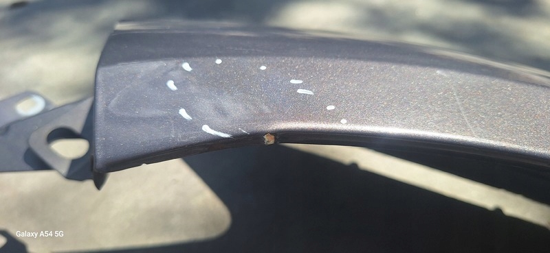 fender FORD MONDEO MK4 left front lak. LA