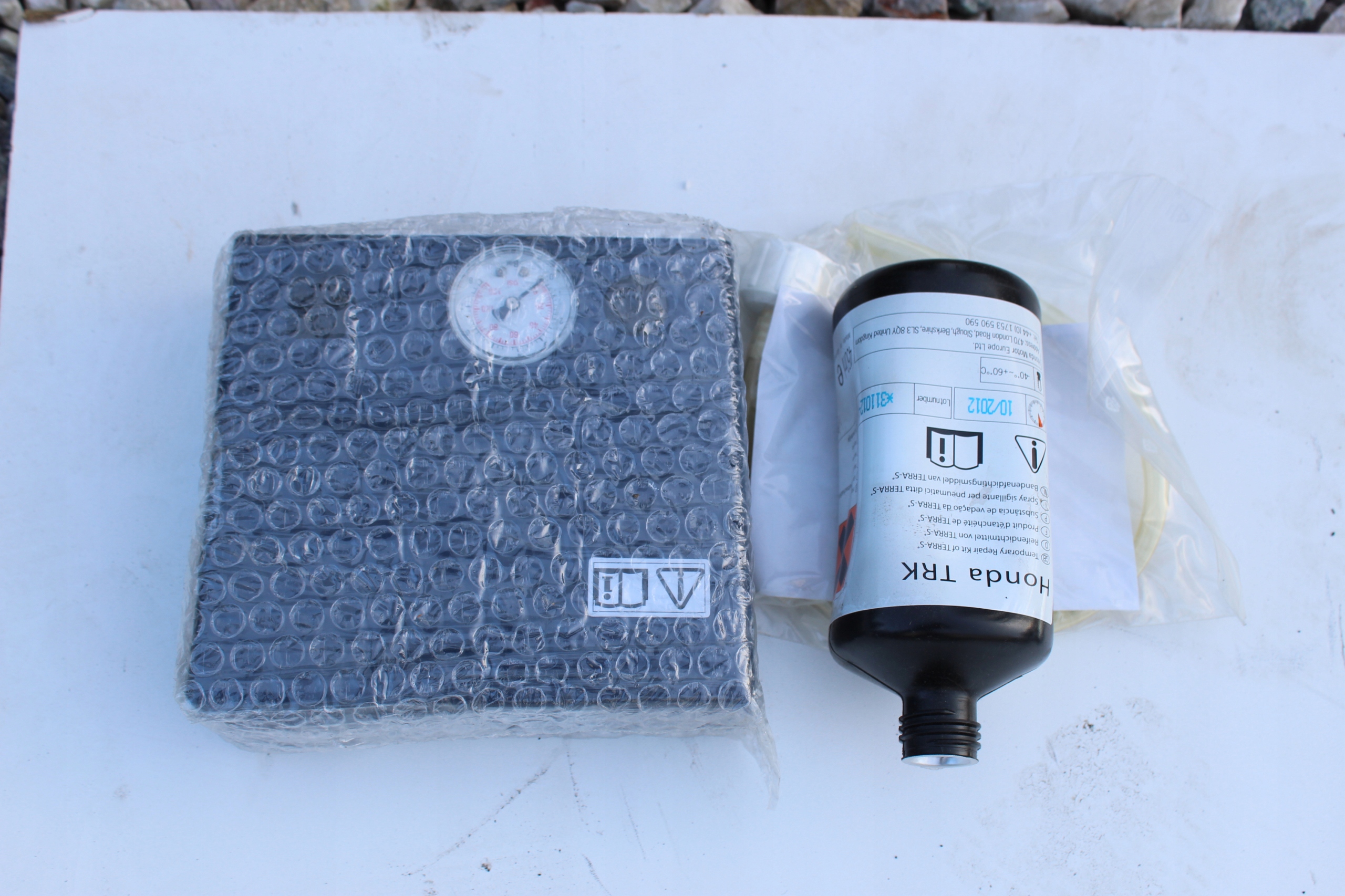 HONDA JAZZ III ZESTAW NAPRAWCZY OPONY KOMPRESOR 12V ORYGINAŁ