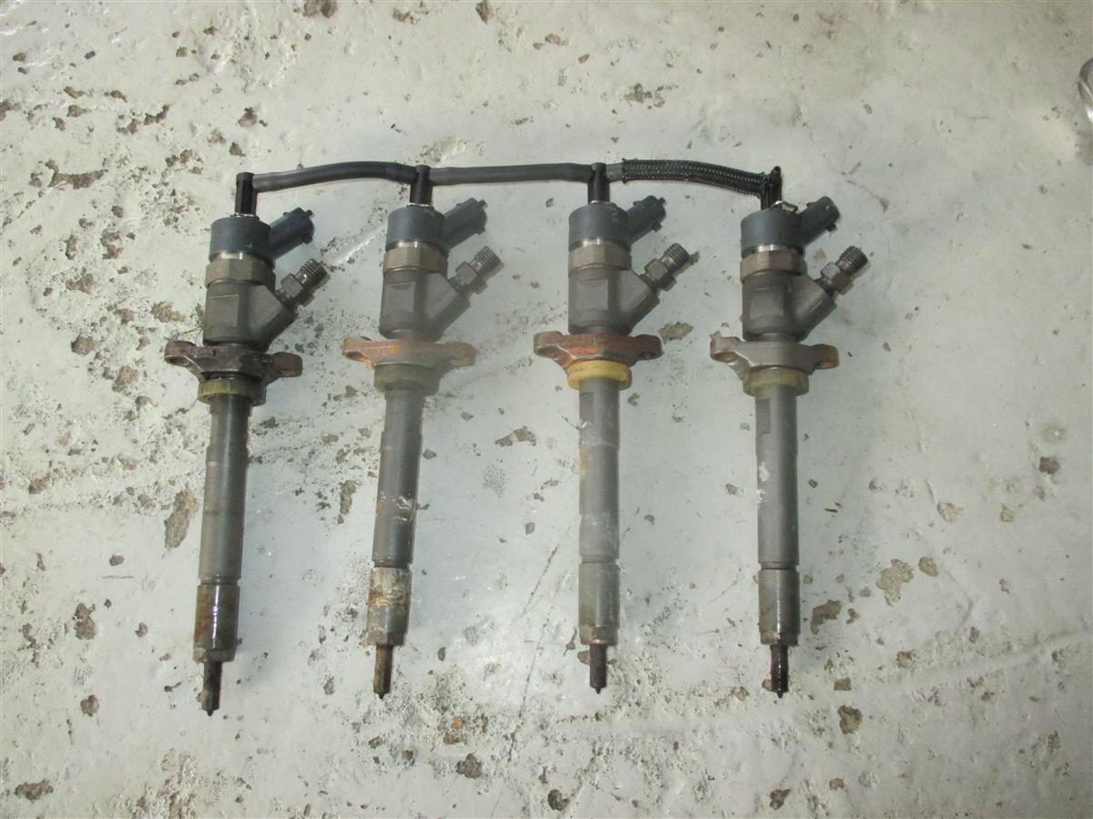 WTRYSKIWACZE PEUGEOT CITROEN 1.6 HDI 0445110259 Producent części Inny