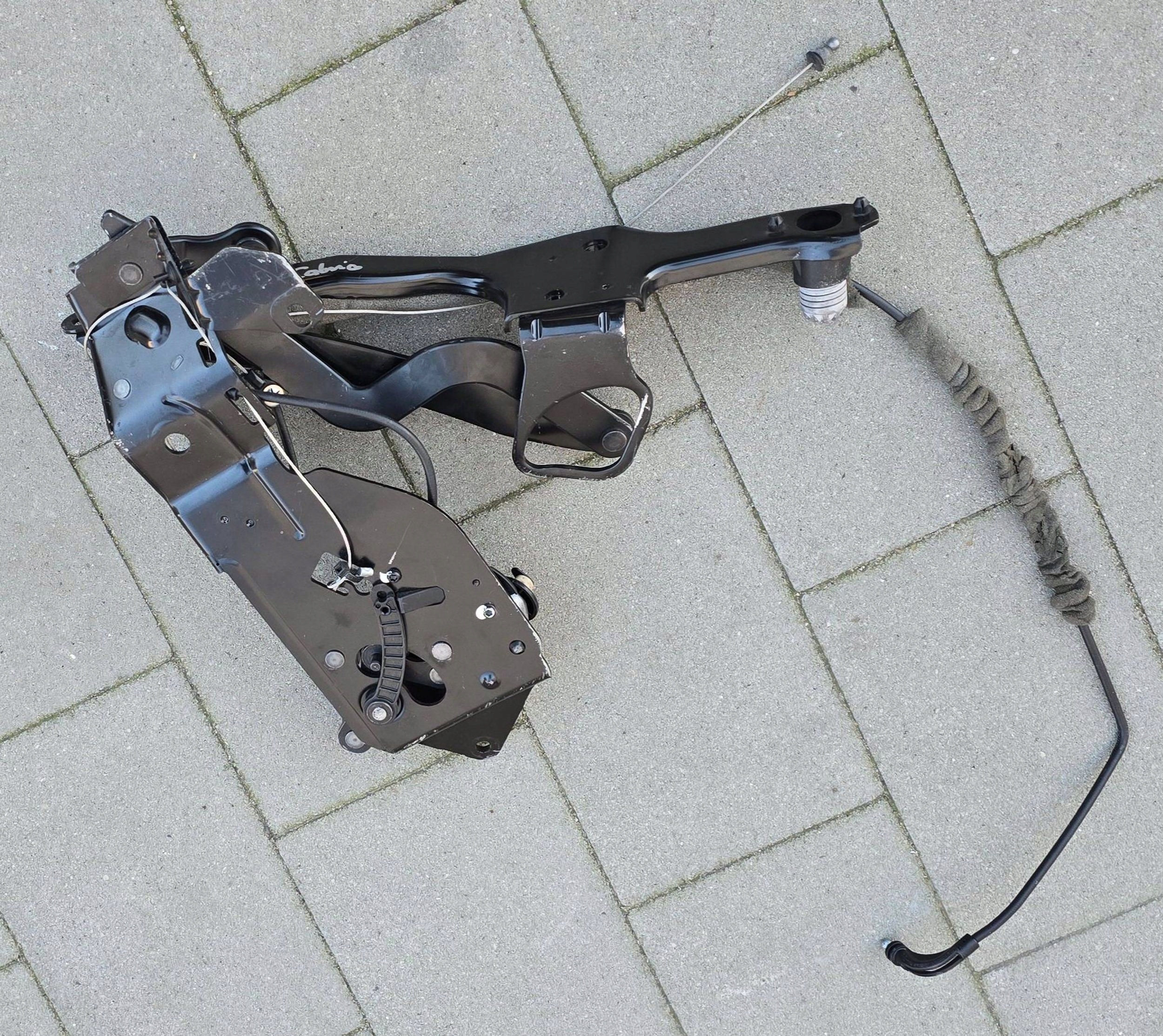 hinge roofs right BMW 1 E81 CABRIO 7174774