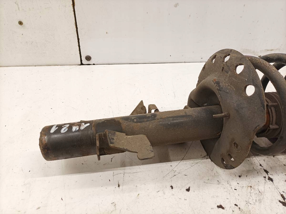 shock absorber right front 2.4 D KYB Volvo XC 60 and (2008- )