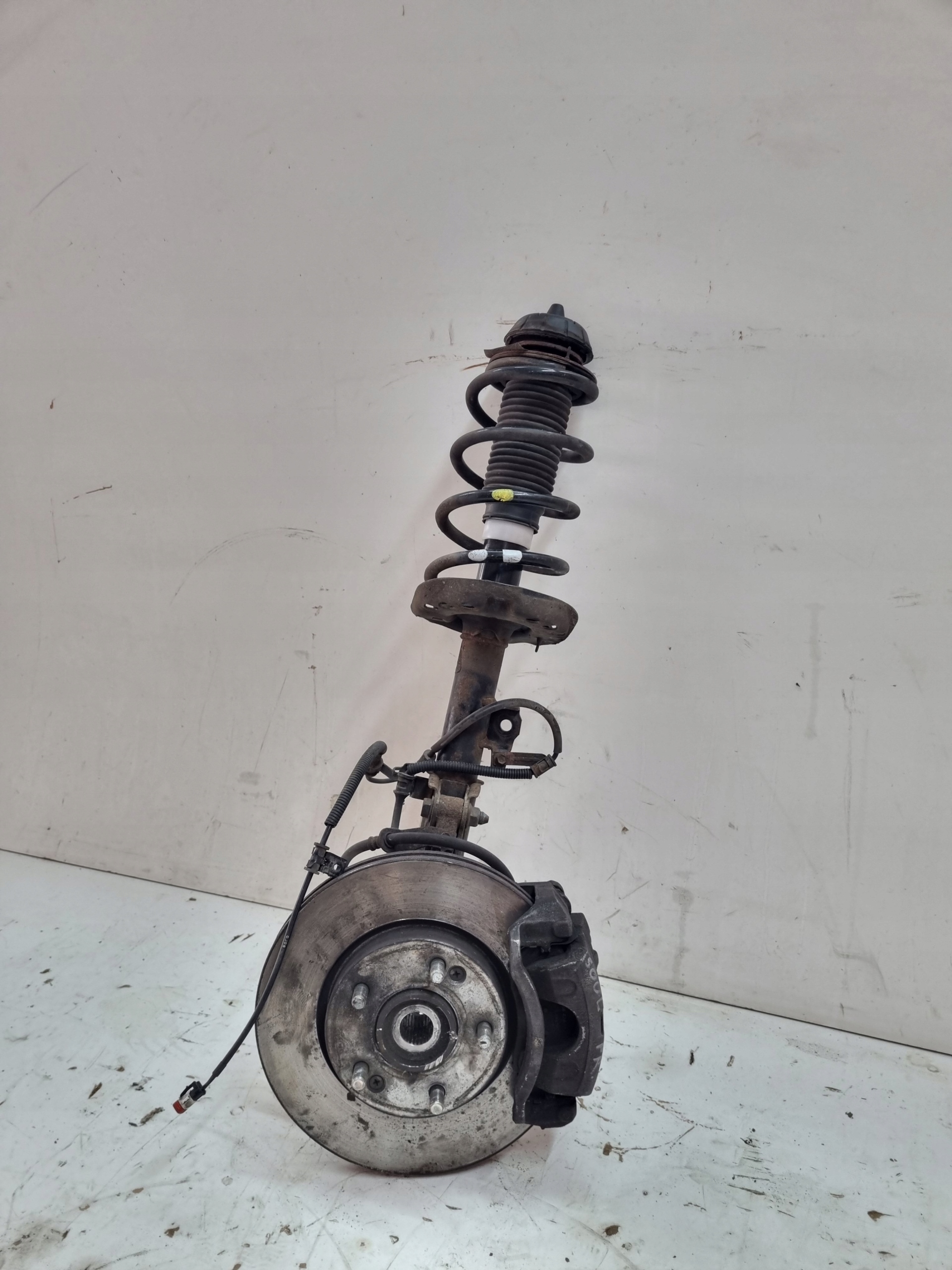 ZWROTNICA AMORTYZATOR KIA SOUL I 08- 1.6 BENZ P.P