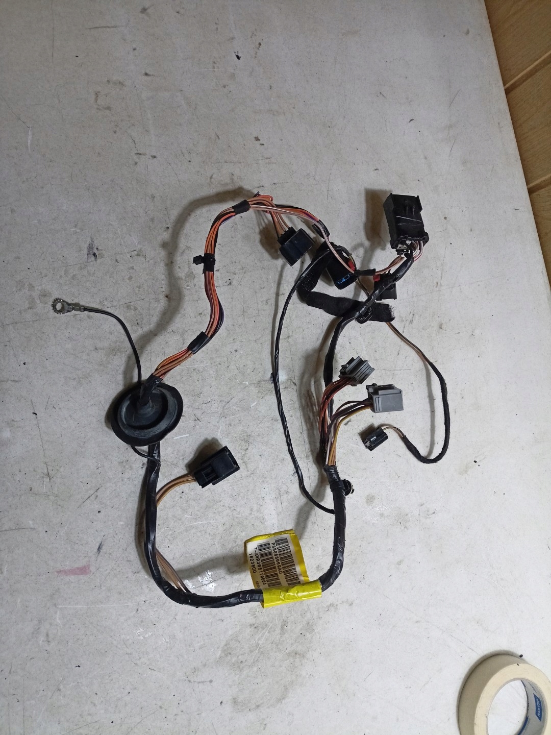 bundle wiring door rear part left side Chrysler Town and Country