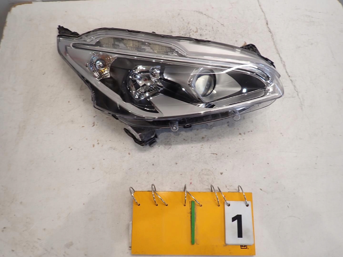 light front front right PEUGEOT 208 LIFT 2015- LED 9810805880