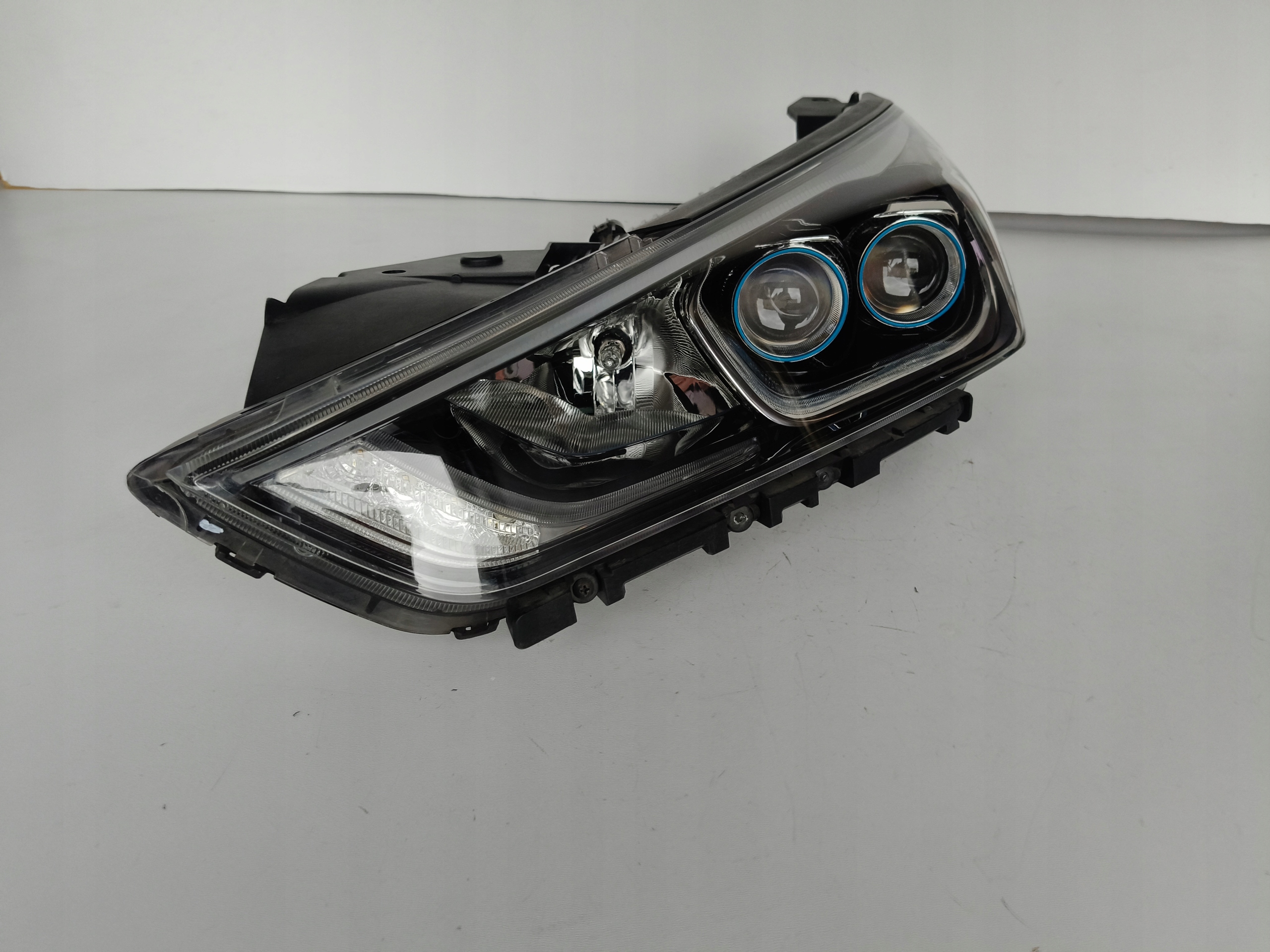 light left REFLEKTOR HYUNDAI IONIQ 17- FULL LED blue