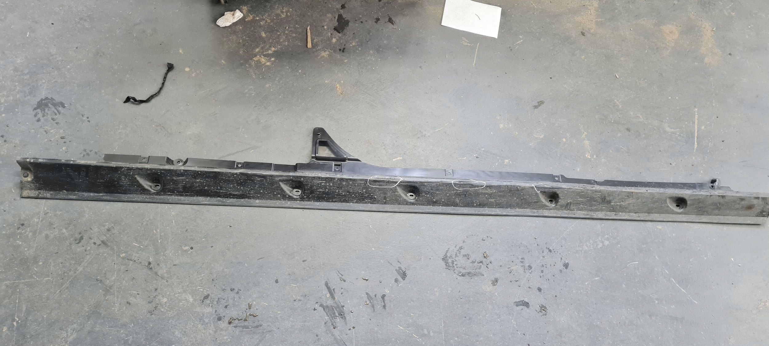 SQ8 4M RSQ8 Q8 moulding cap threshold left plastic of the threshold 4M8825211