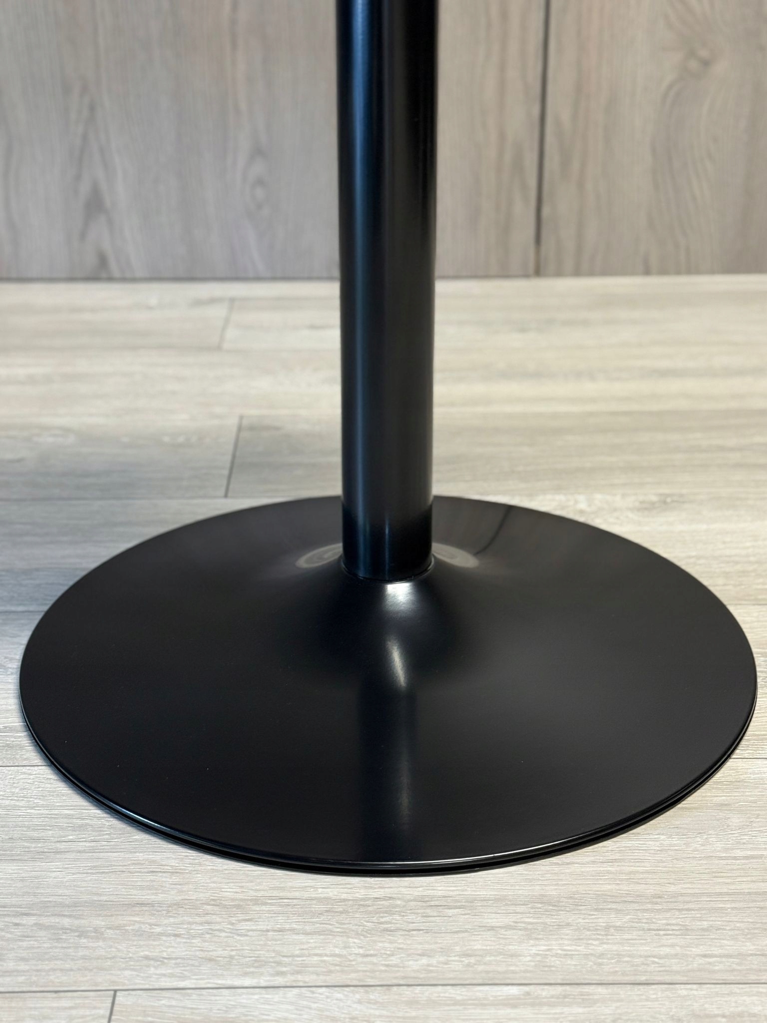 Stół stolik okrągły do kuchni jadalni jedna noga Lugano VICTORY 70 cm wood Kolekcja VICTORY