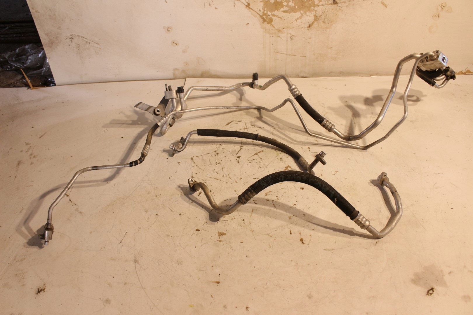 PRZEWÓD KLIMATYZACJI KPL LAGUNA III COUPE 3.5 V6