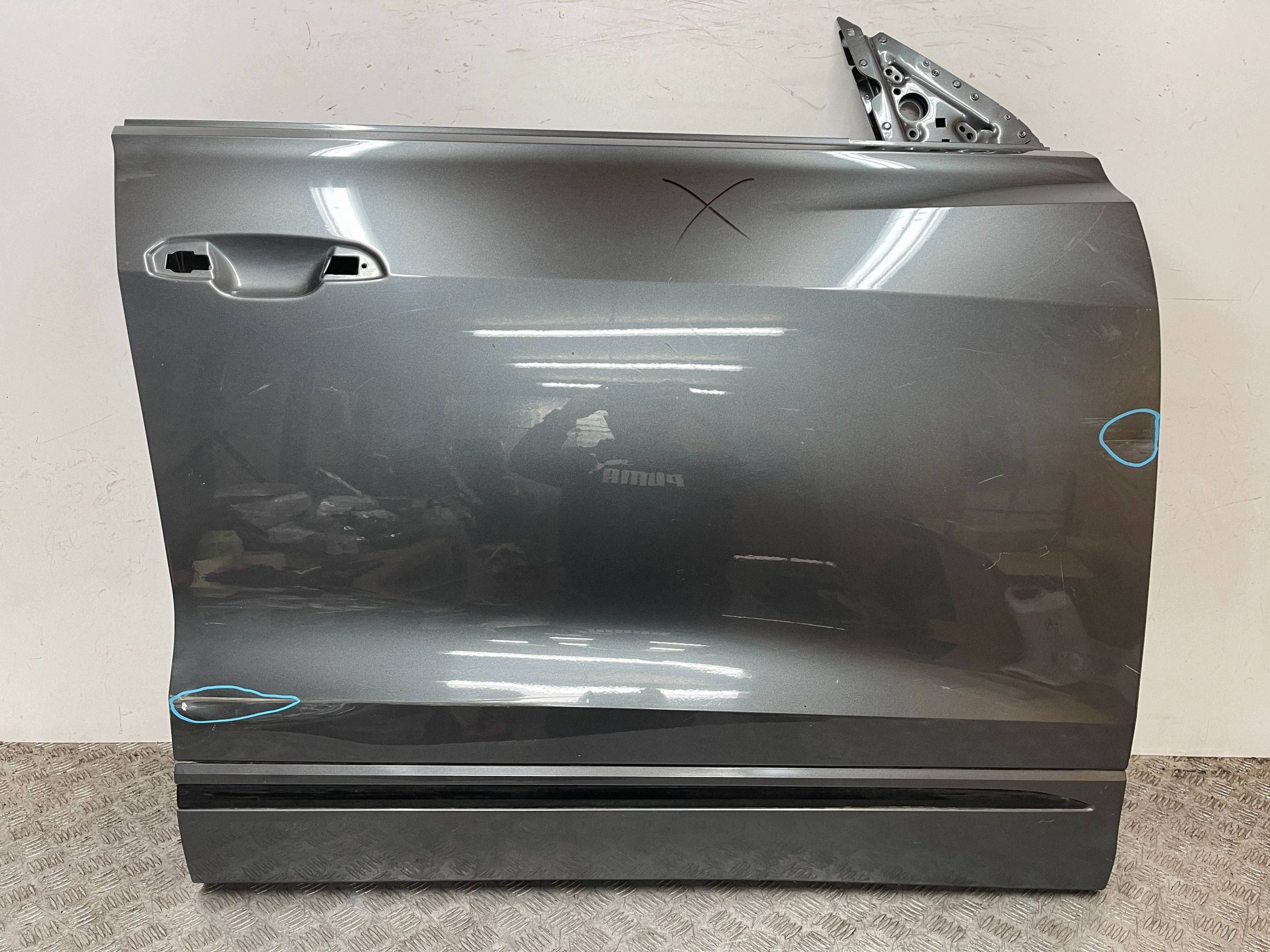 door front front right right Audi Q8 4M8 18