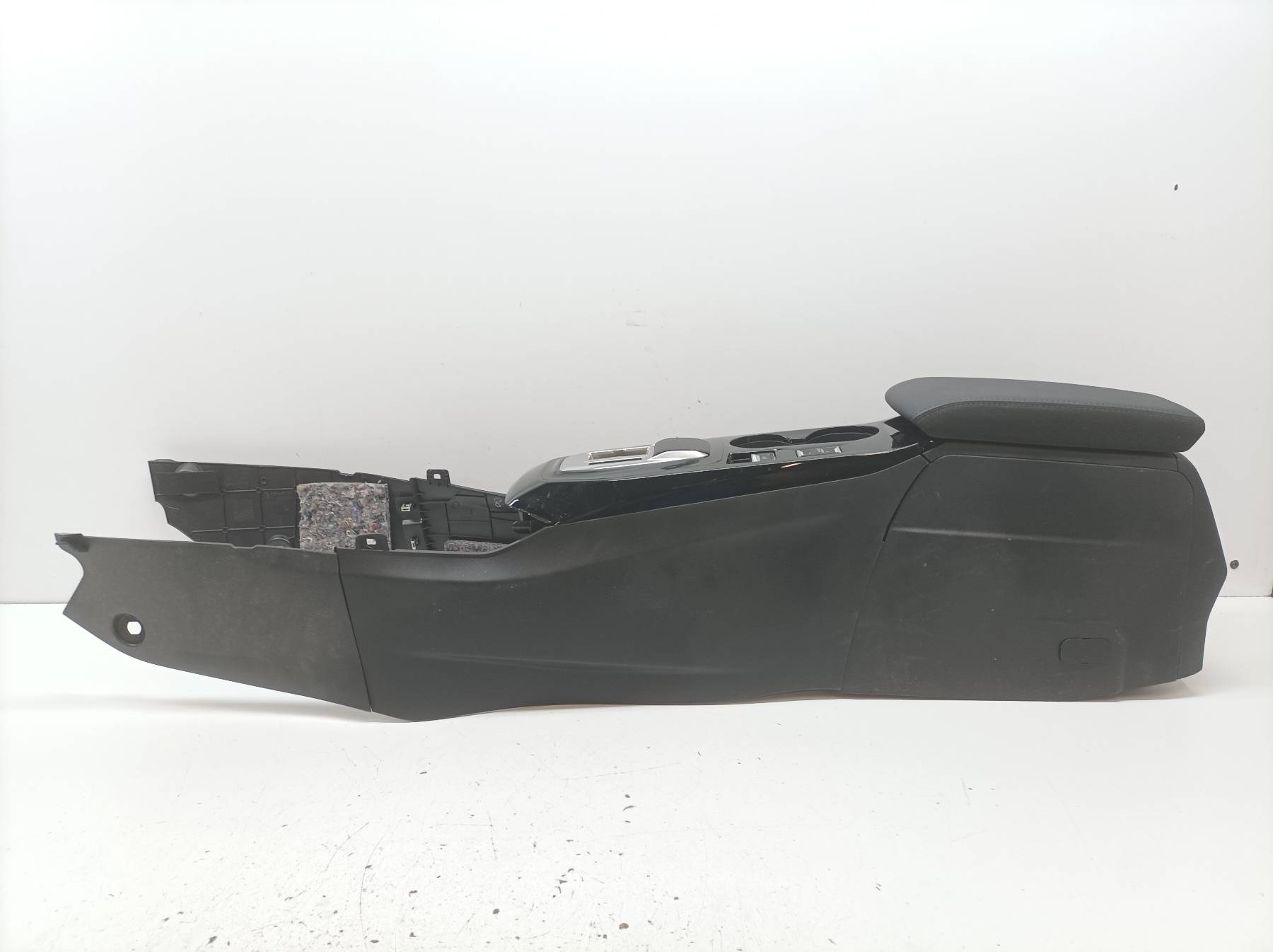 TUNEL central armrest DEKOR Peugeot 2008 II (2019- )