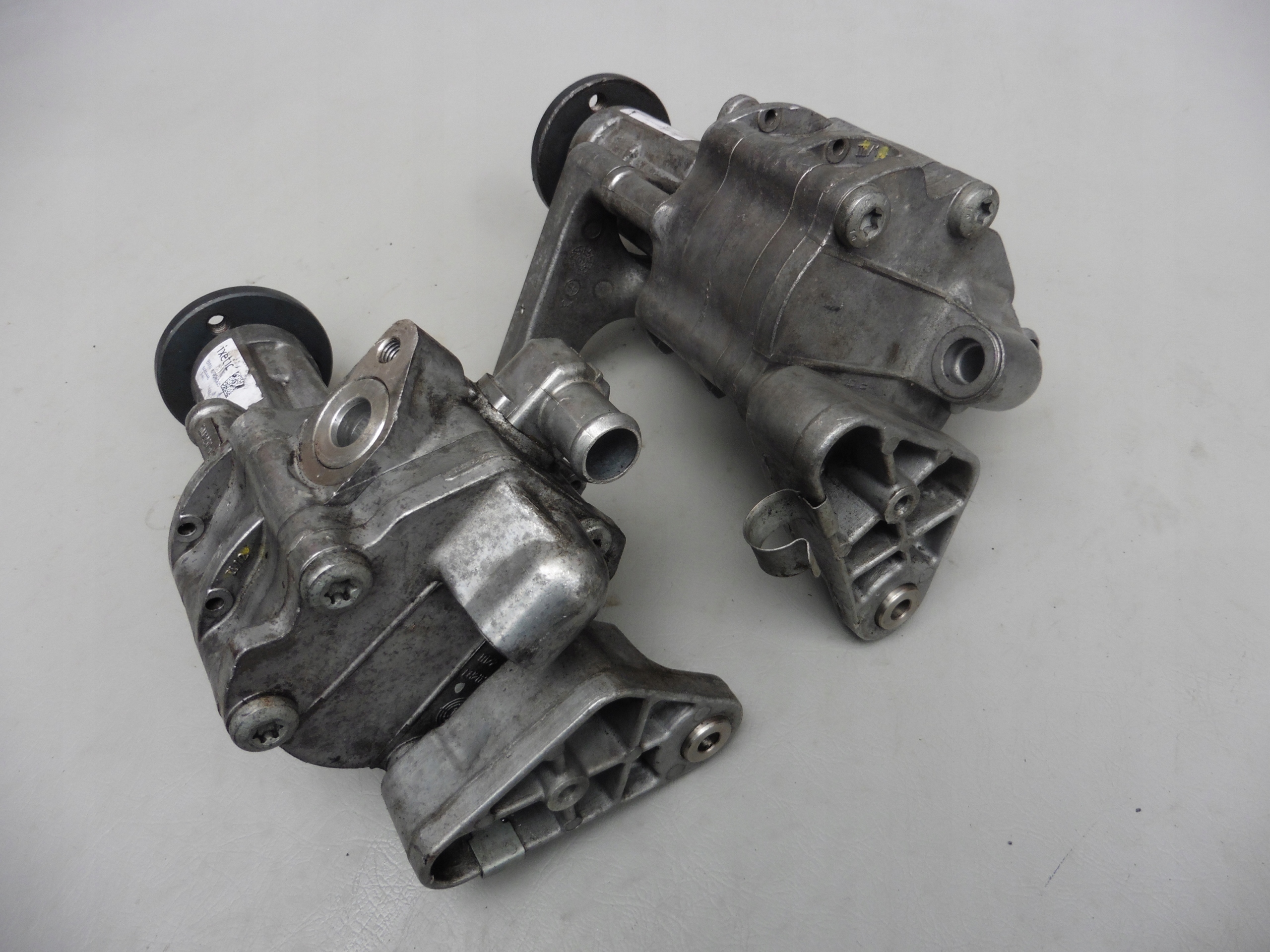 насос гур 6796462 BMW X5 X6 E70 E71 3,0D LF41 LH2114859