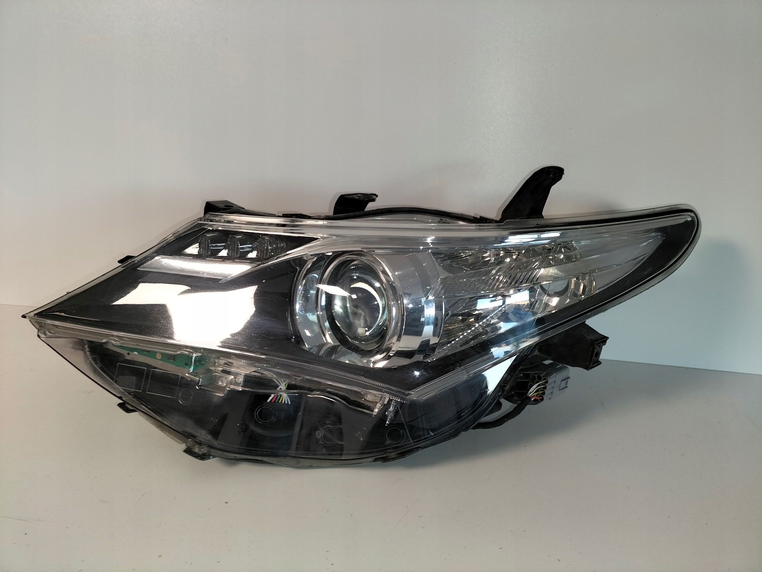 light front reflektor left TOYOTA AURIS II 13-15