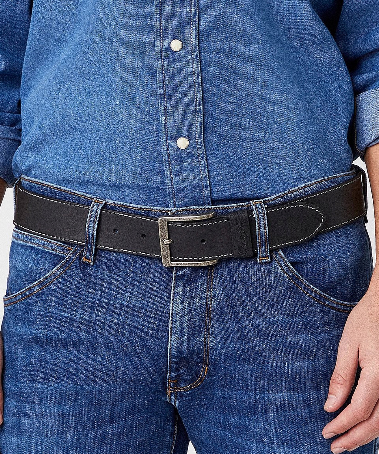 Pasek Wrangler BASIC STITCHED W0081US01 Black 105 Rodzaj klamry klasyczna