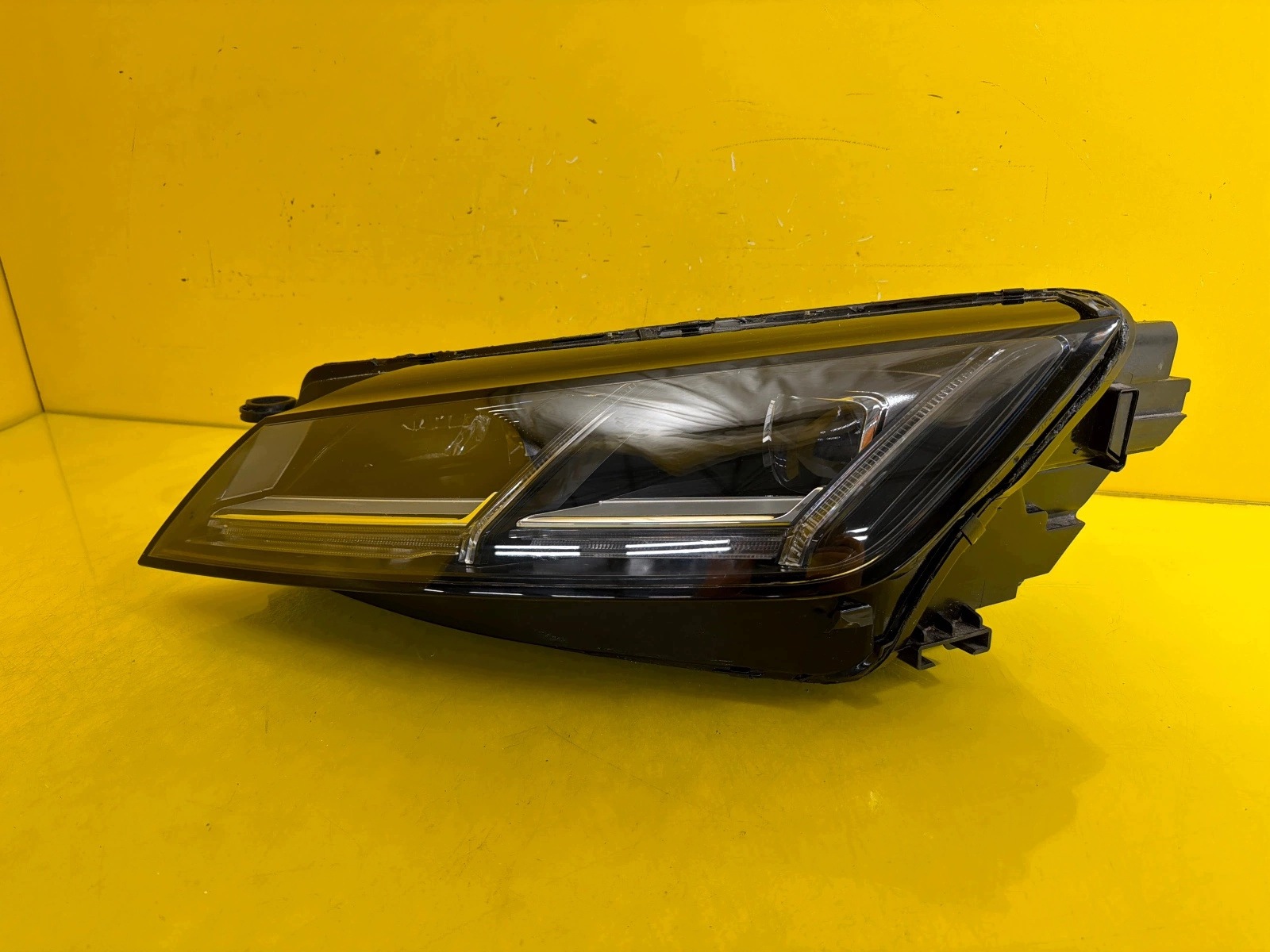 light front left Audi TT 8S Full Led 8S0941033F