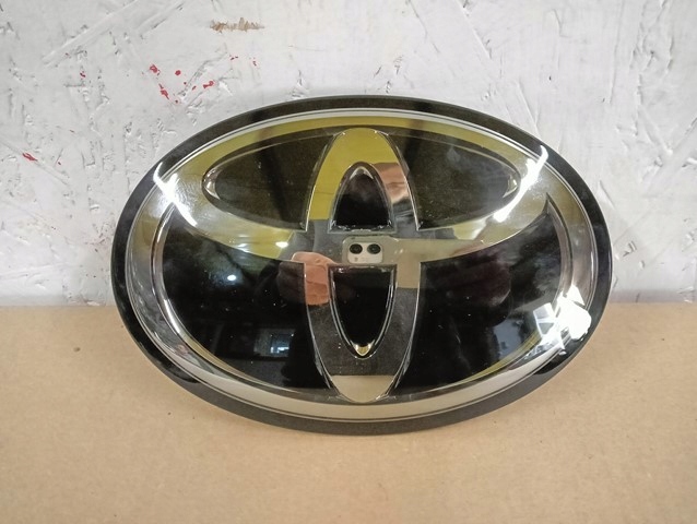 ZNACZEK EMBLEMAT LOGO TOYOTA LAND CRUISER HILUX RAV4 V 19-