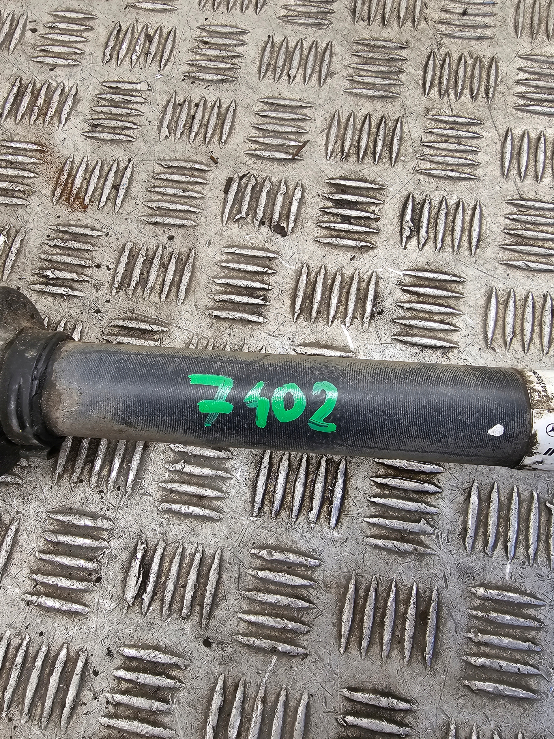 MERCEDES 447 semi-axis A4473506600 4473506600
