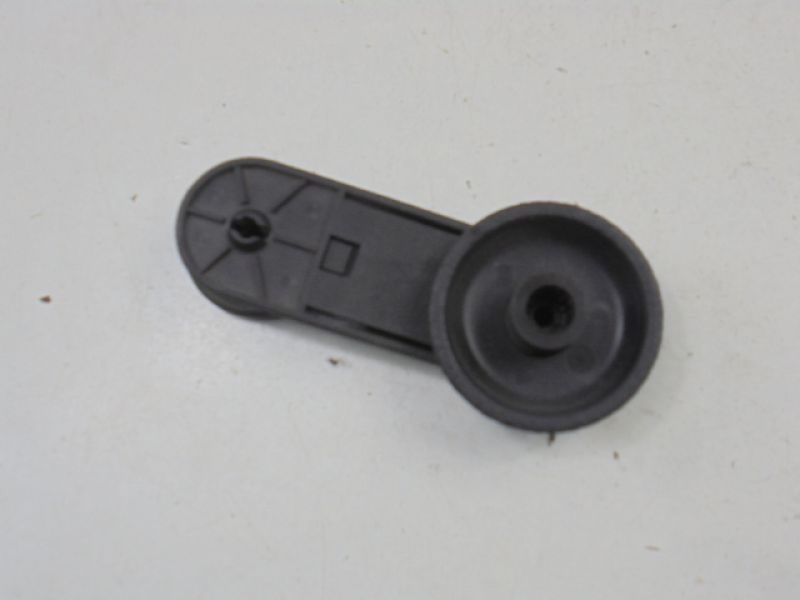 ALFA ROMEO 75 KORBKA OTWIERANIA SZYBY 161007418500 Typ samochodu Samochody osobowe