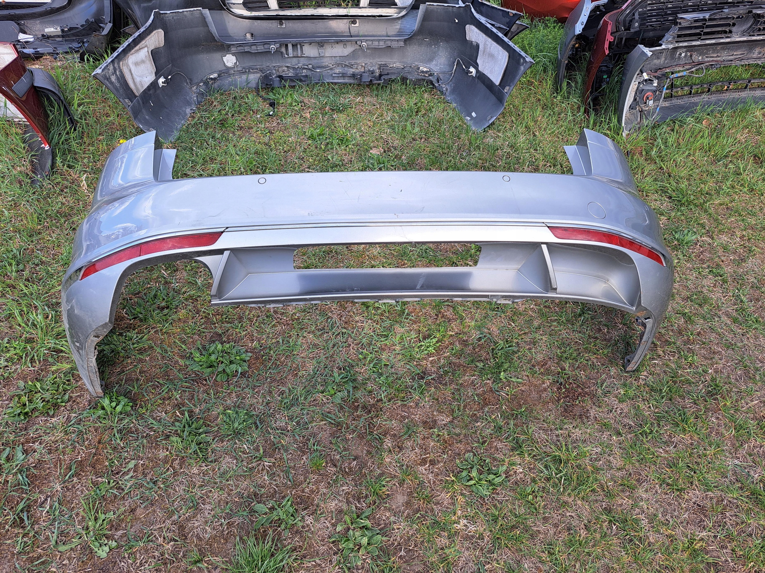 ZDERZAK TYLNY KPL PASSAT B8 KOMBI