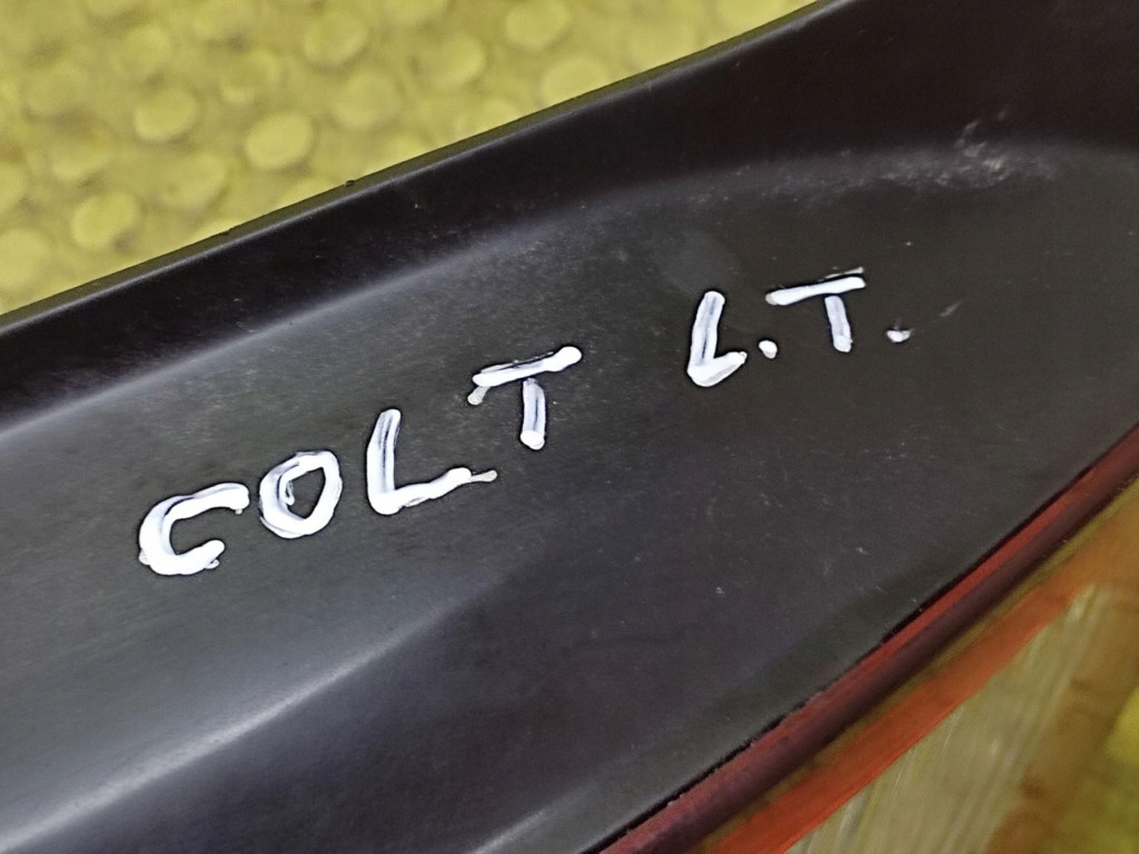 MITSUBISHI COLT V light left rear part 0431679