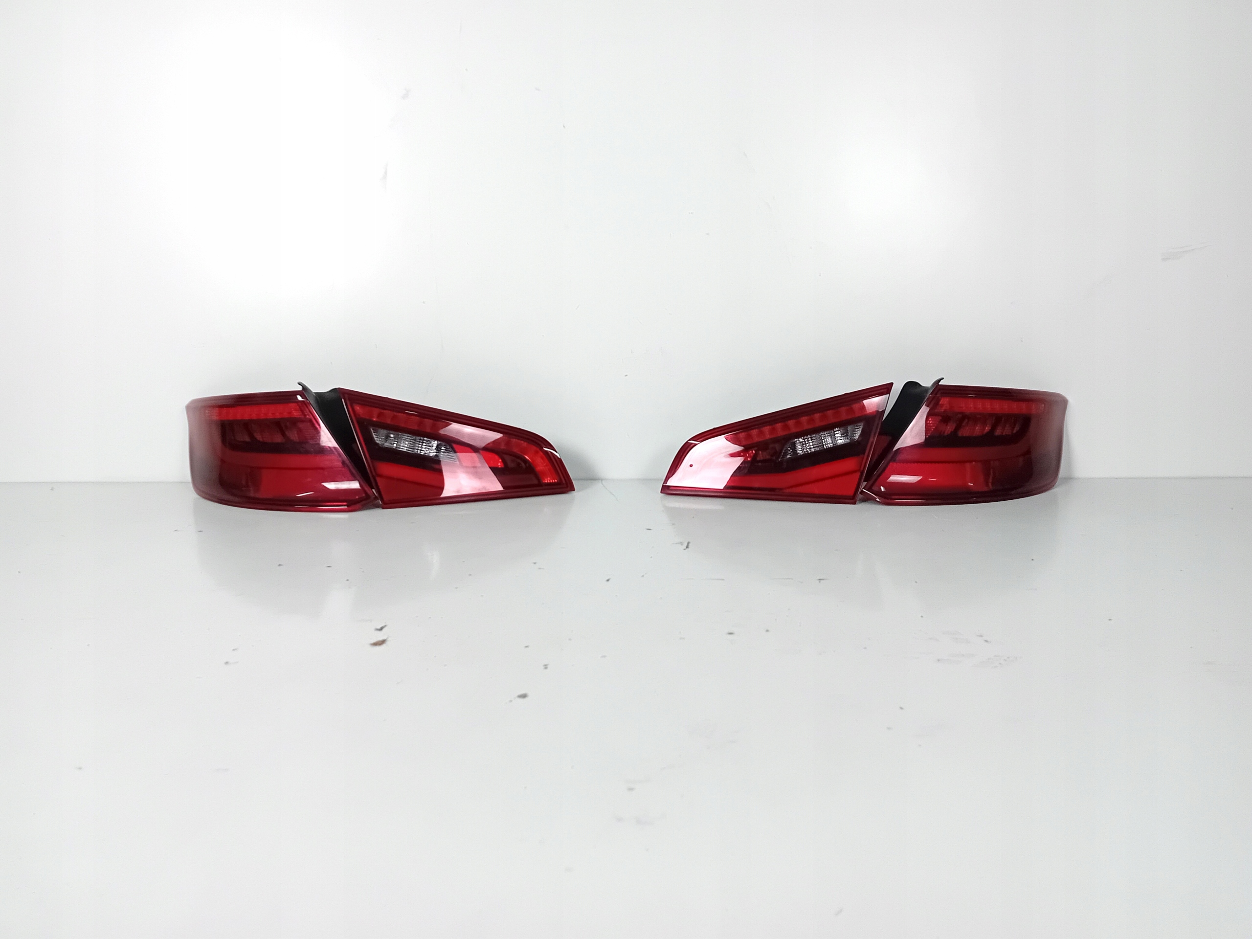 AUDI A3v4 SPORTBACK ФАРИ ЗАД. ЗАДНЄ КОМПЛЕКТ EU