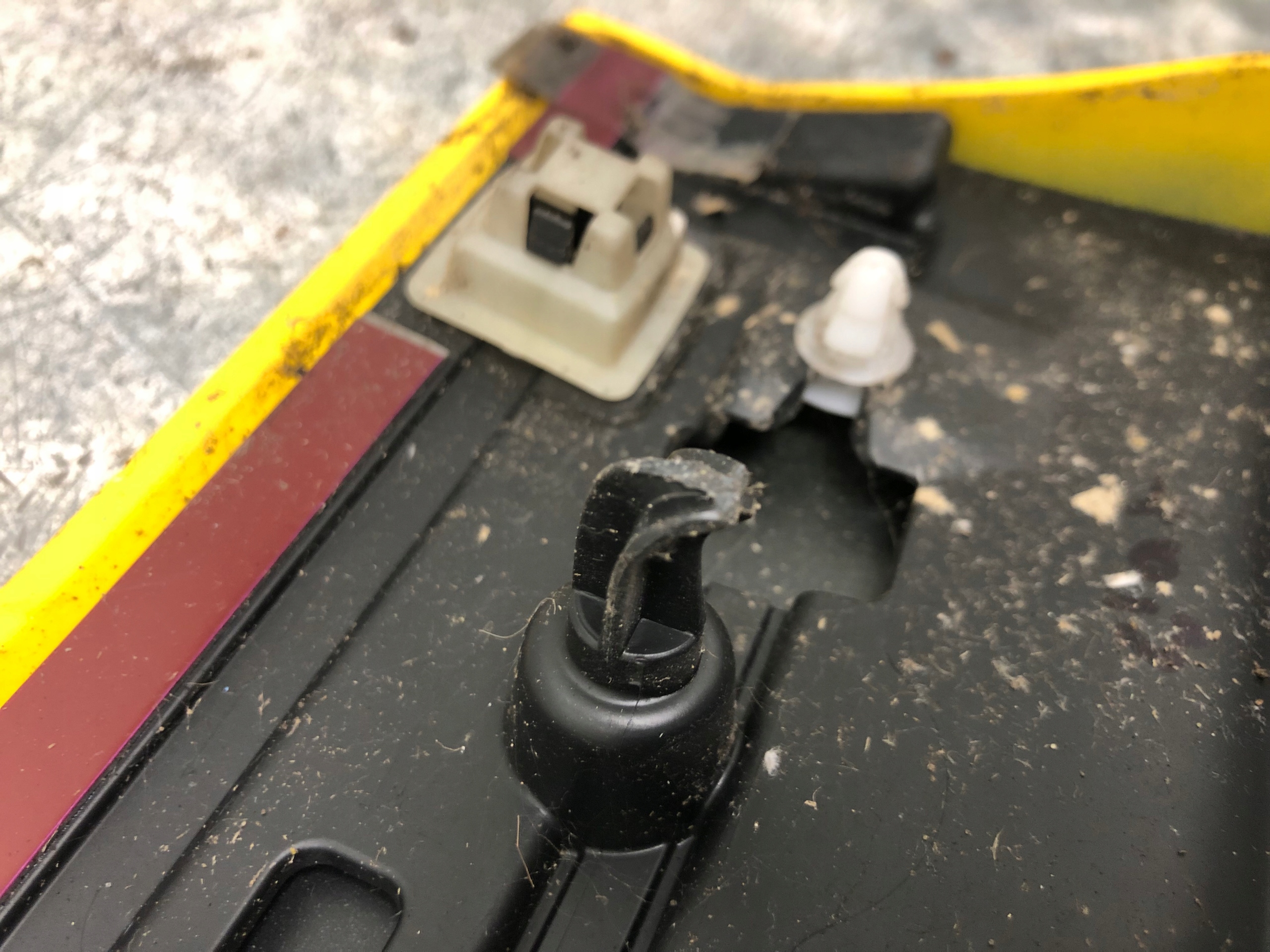 moulding door left front AUDI Q2 81A853959B