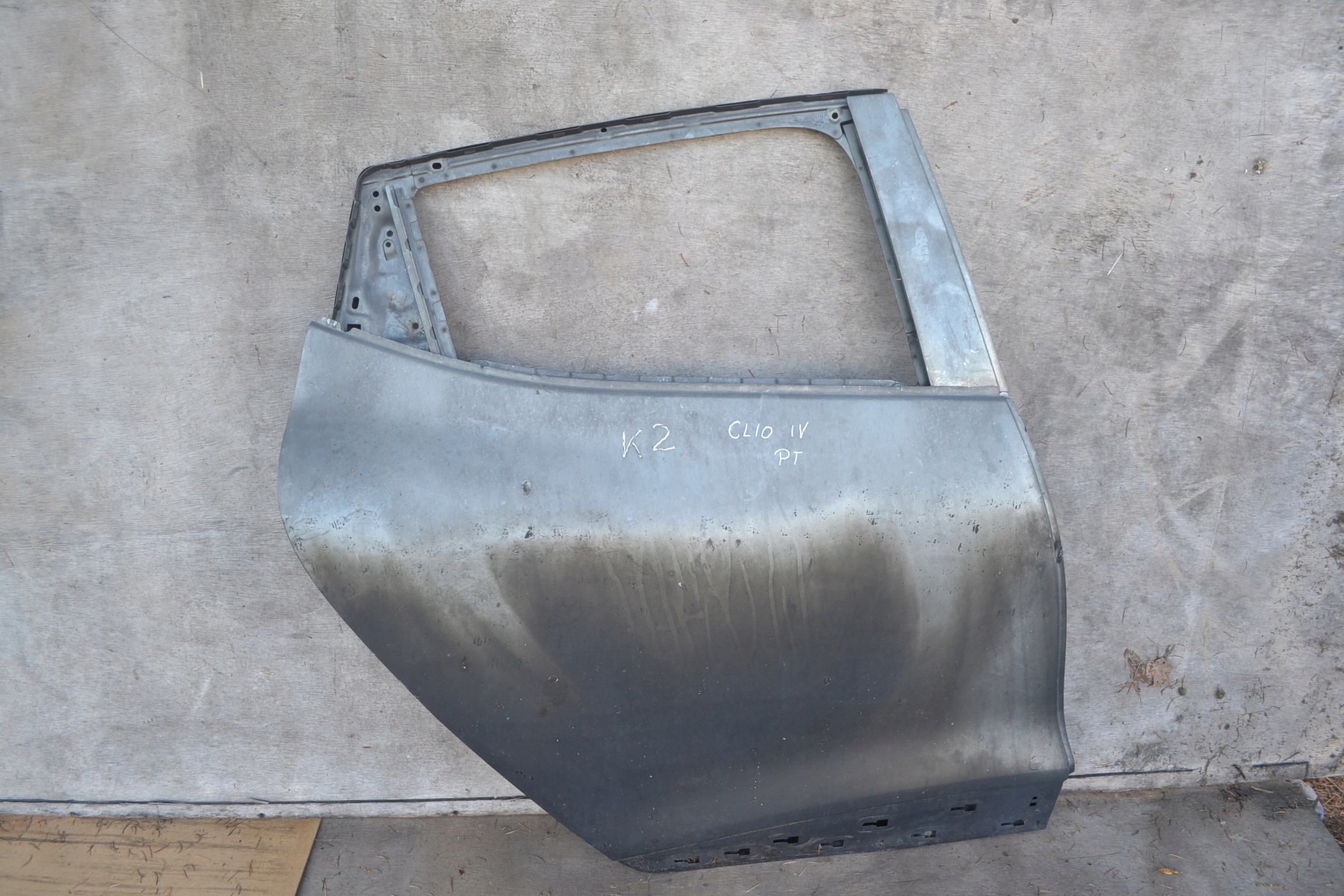 door right rear. right rear part RENAULT CLIO IV 4 HB