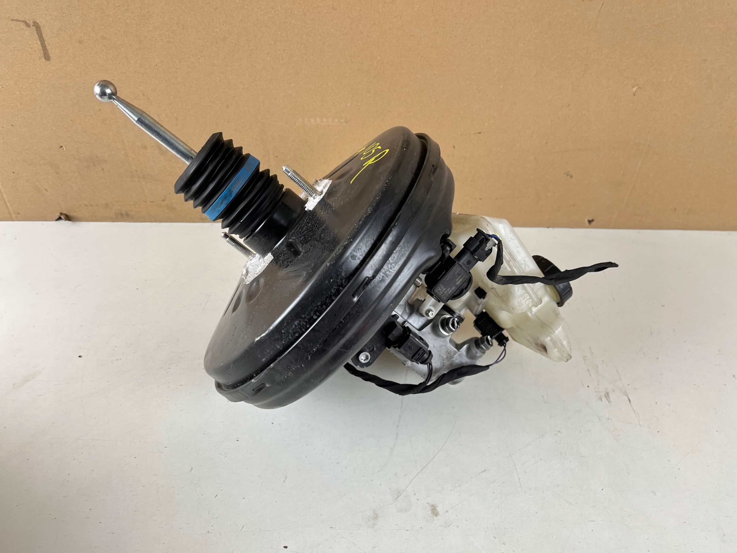 Servo bremsen VW SEAT SKODA AUDI 2Q161405R