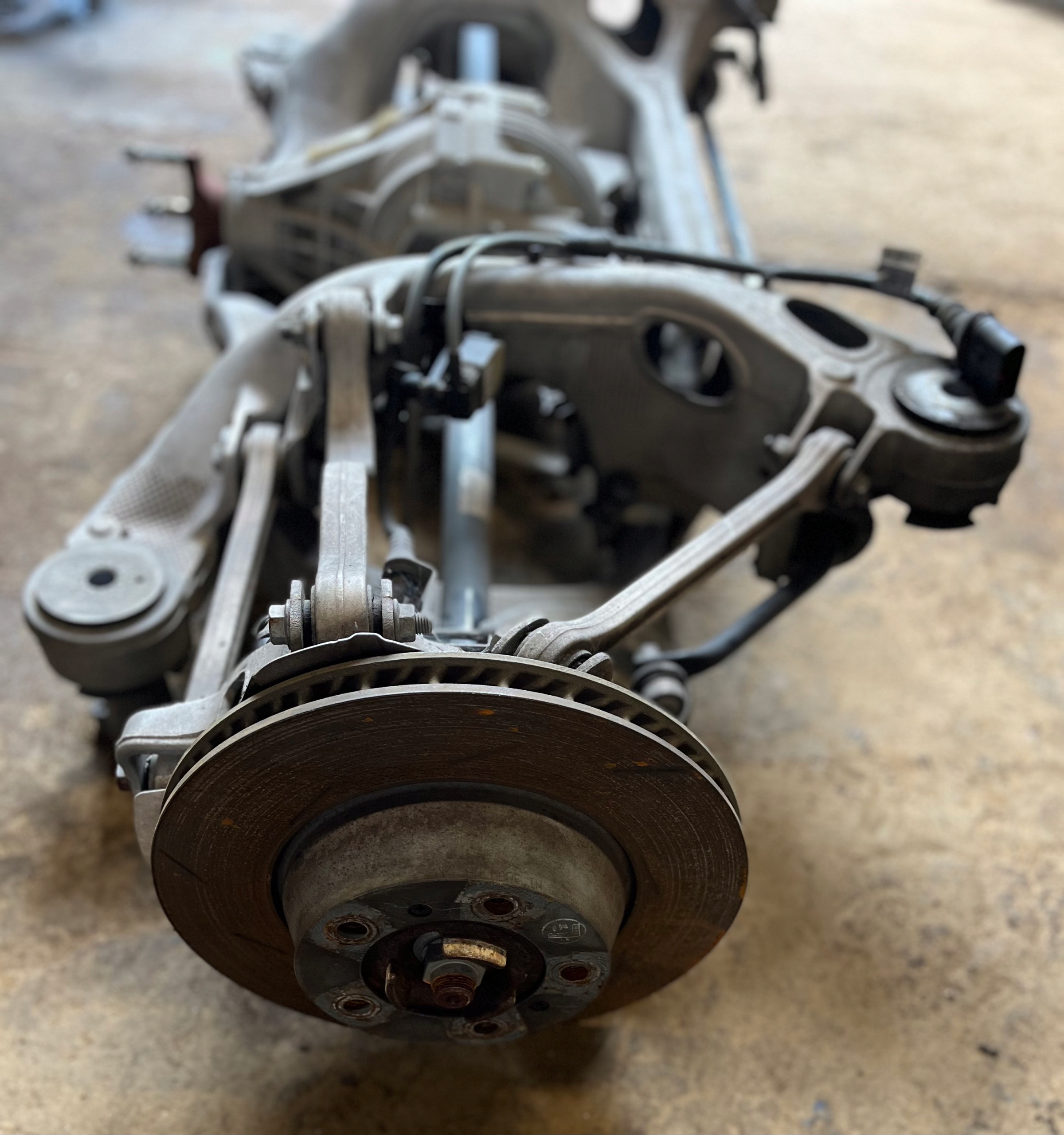 IDEALNE SOSPENSIONE POSTERIORE DIFFERENZIALE DIFFERENZIALE PANAMERA 970 LIFT HYBRYDA 1
